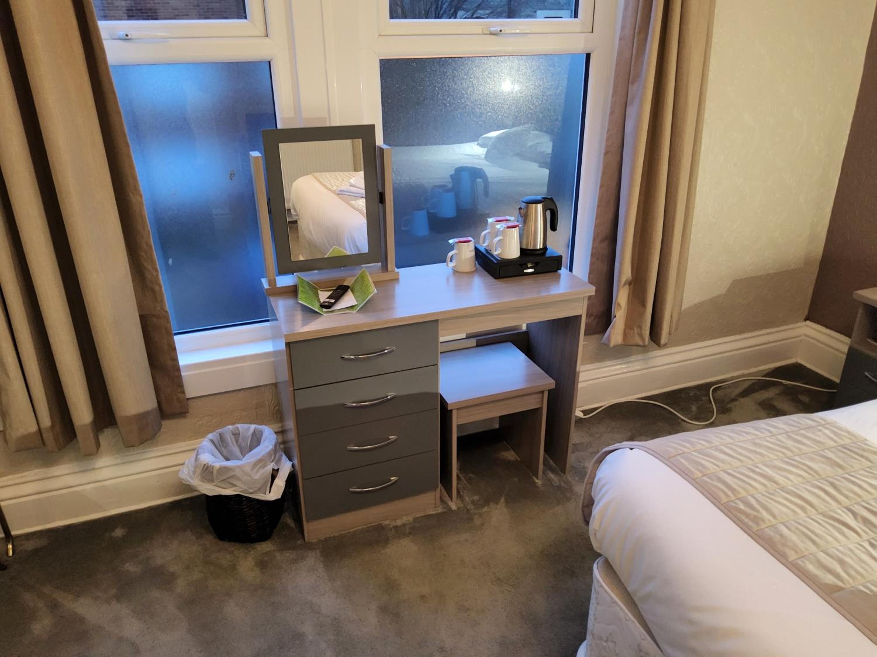 Family Room with Bathroom - Photo 7