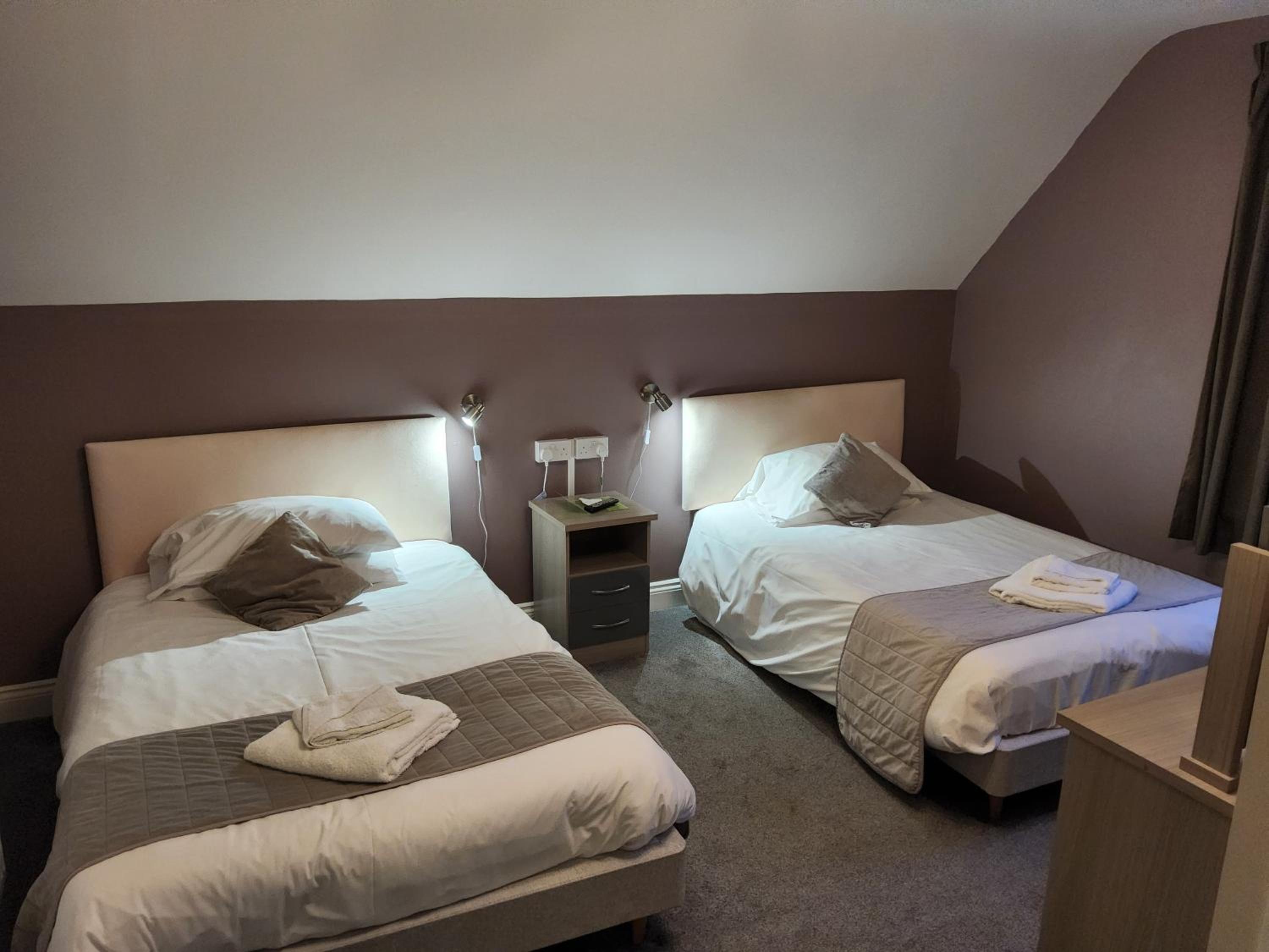 Budget Double Room photo 3