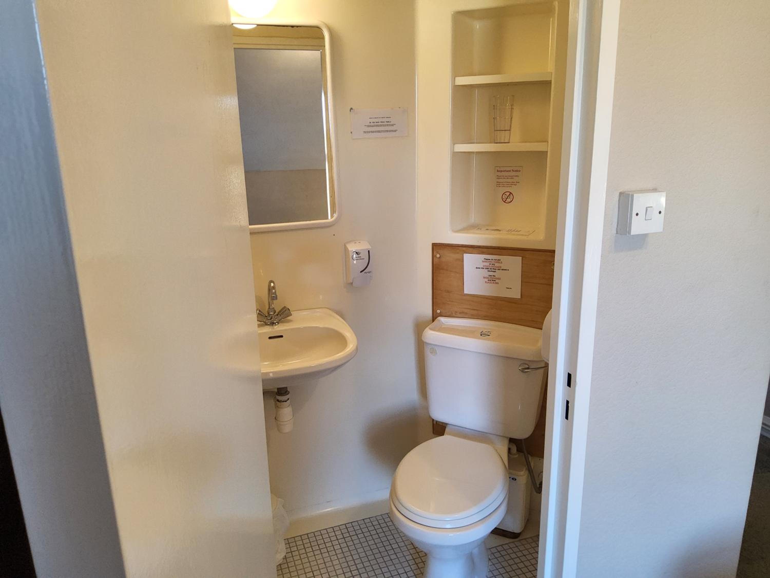 Budget Double Room photo 2