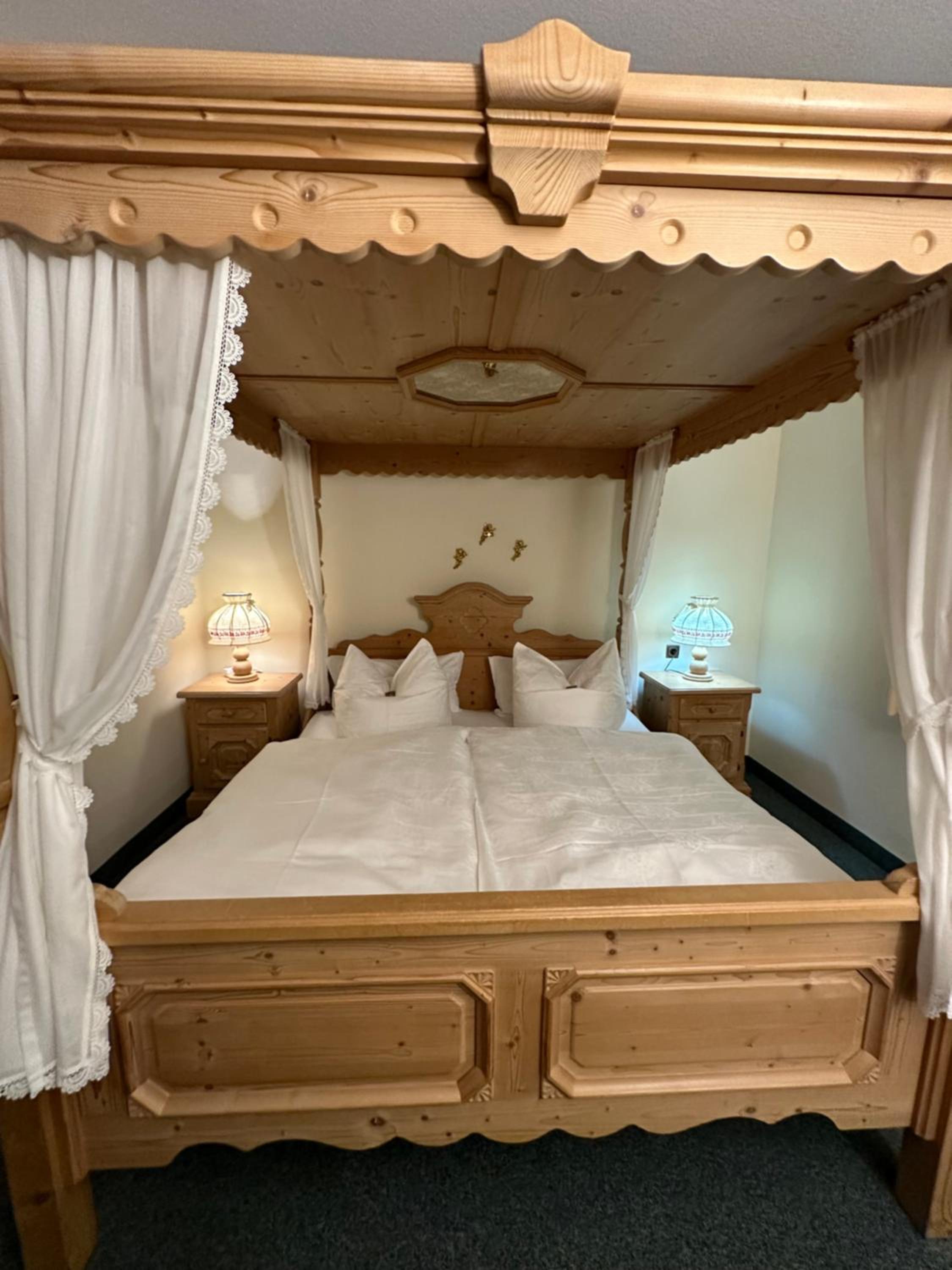 Queen Room with Garden View - Photo 1