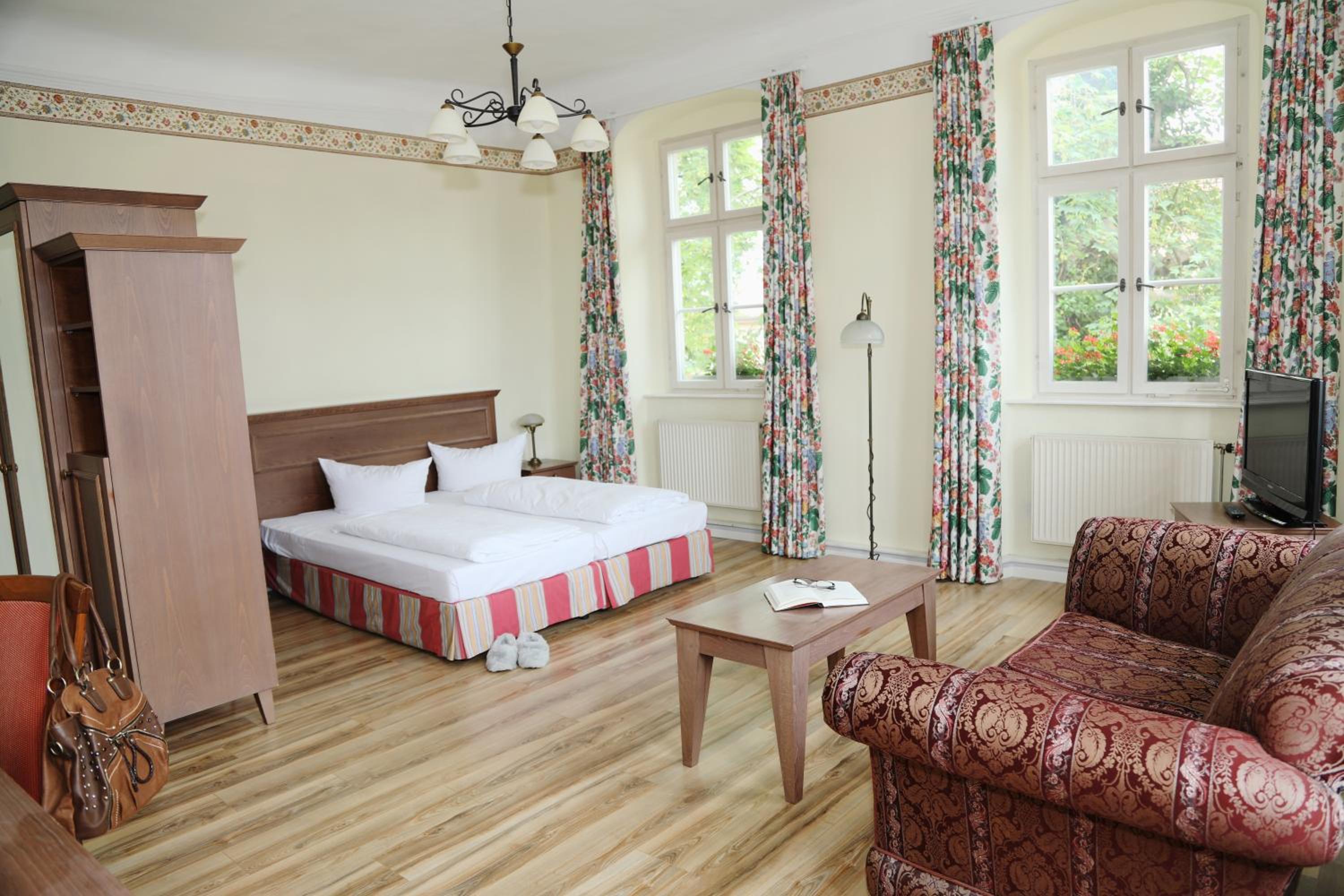 Large Double Room photo 2