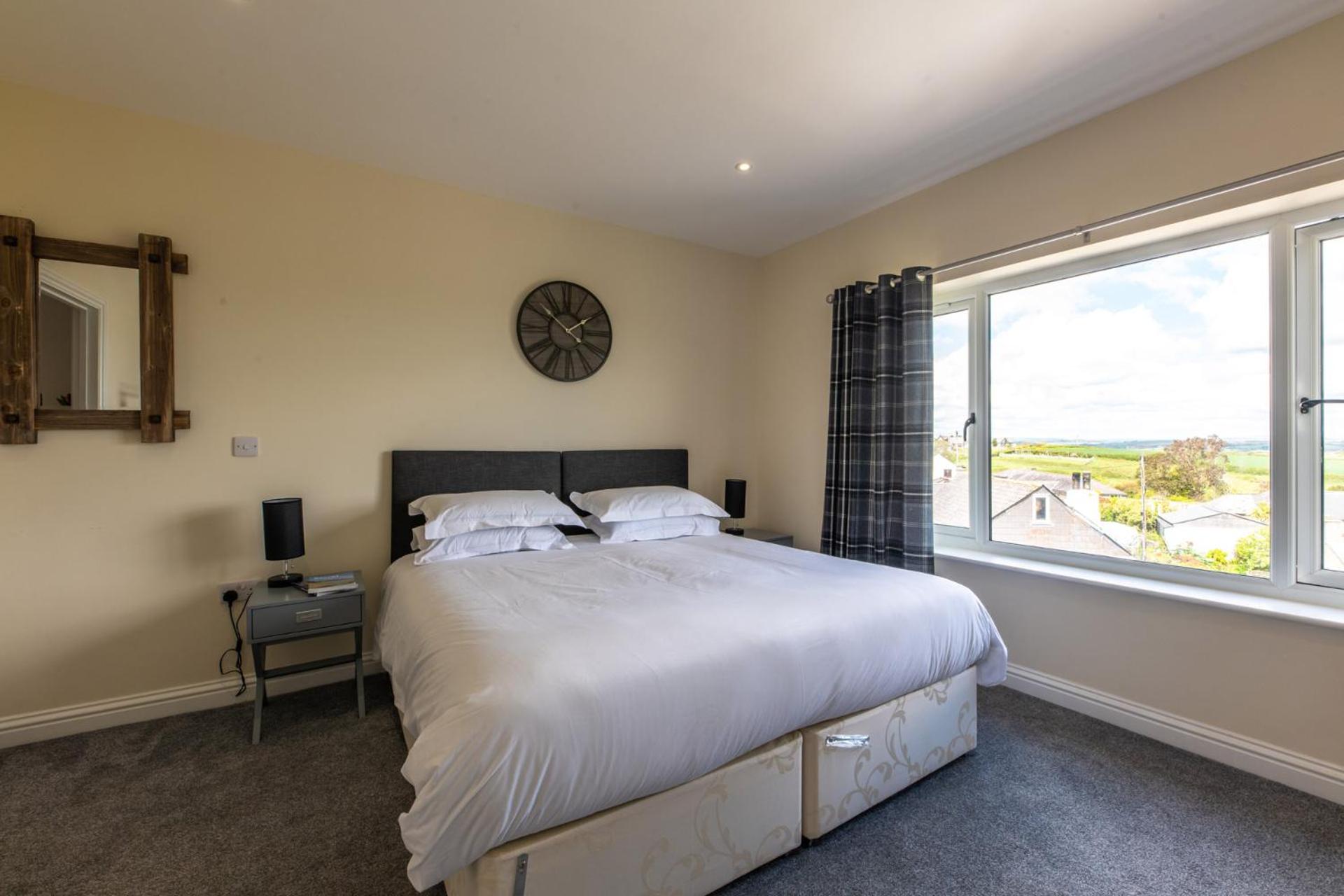 Superior King Room photo 2