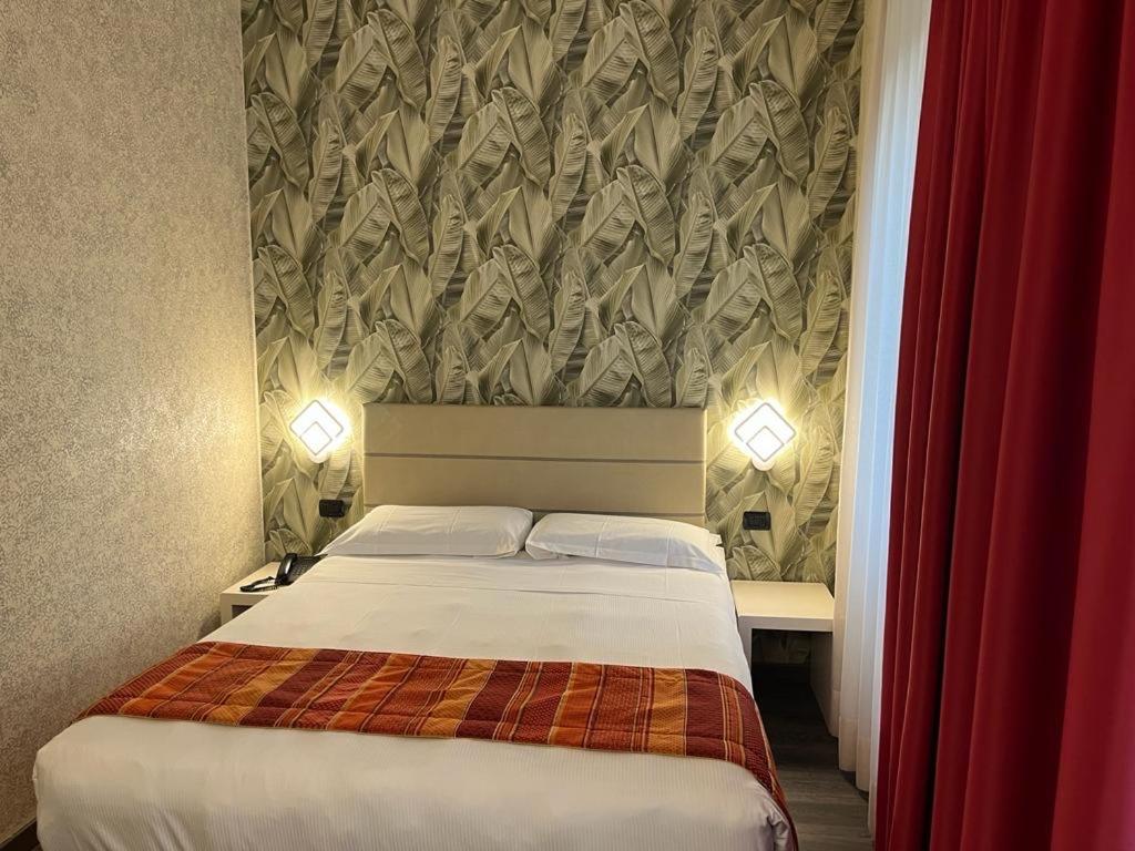 Standard Double Room - Photo 5