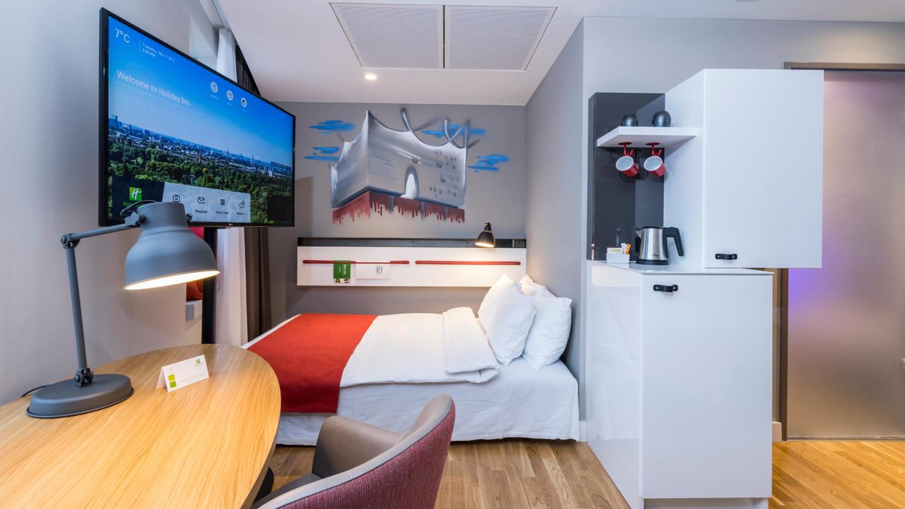 Standard King Room with Sofa Bed photo 2