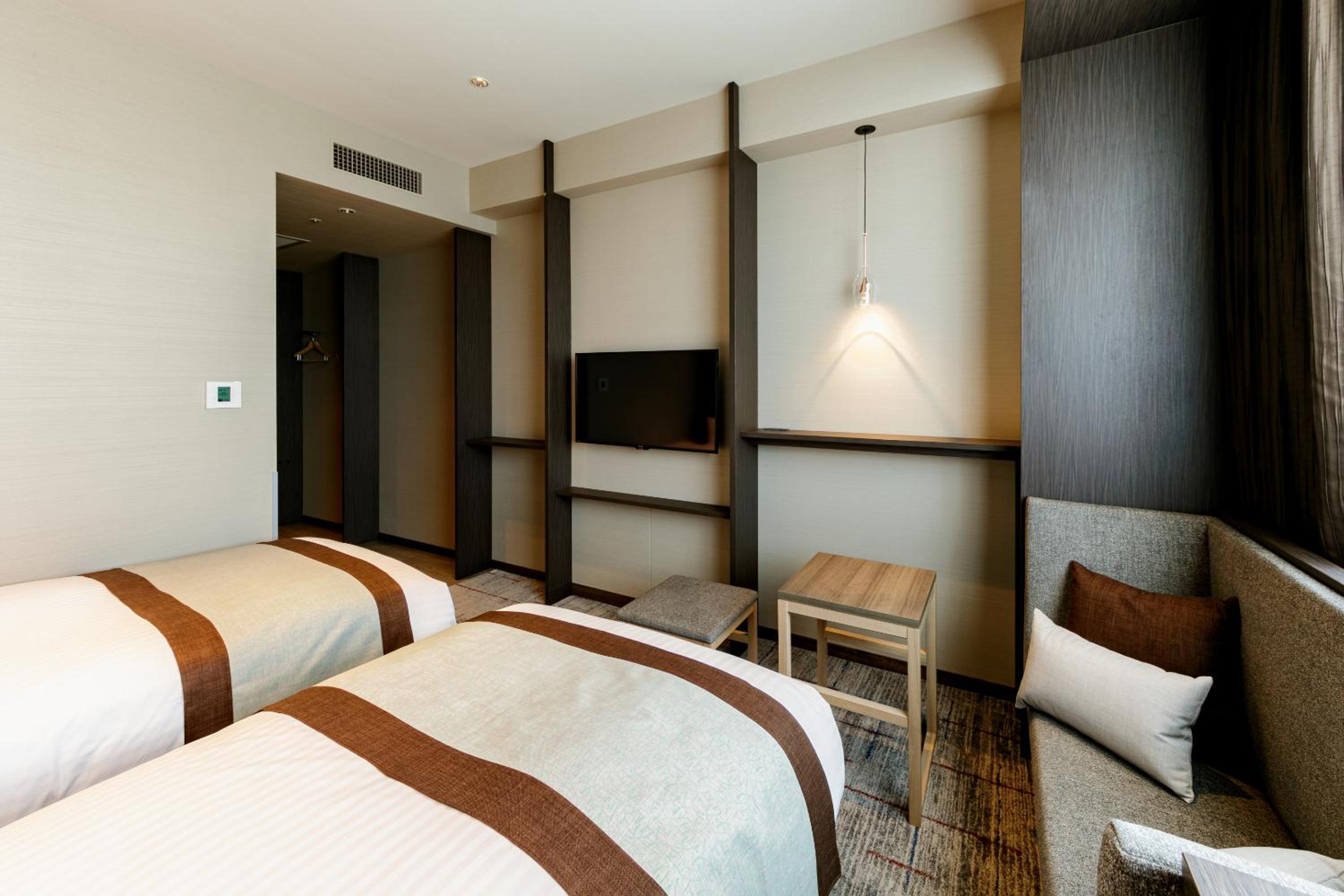 Superior Twin Room - Top Floor - Non-Smoking - Photo 6
