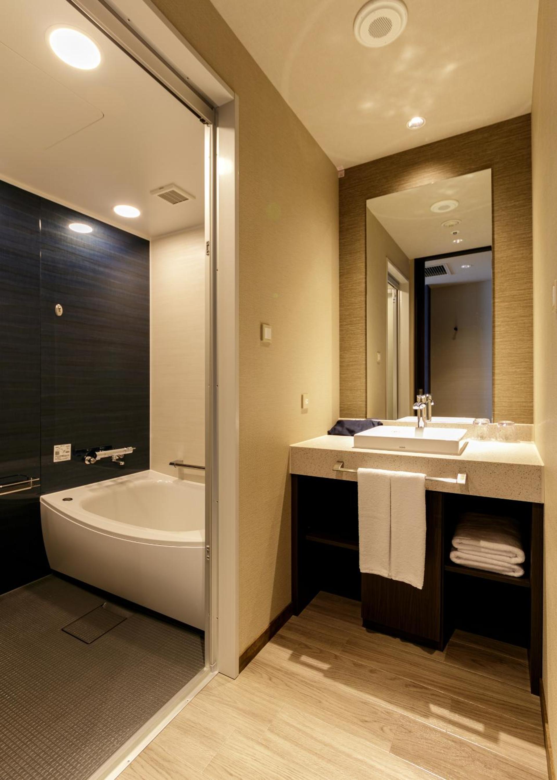 Superior Twin Room - Top Floor - Non-Smoking - Photo 5