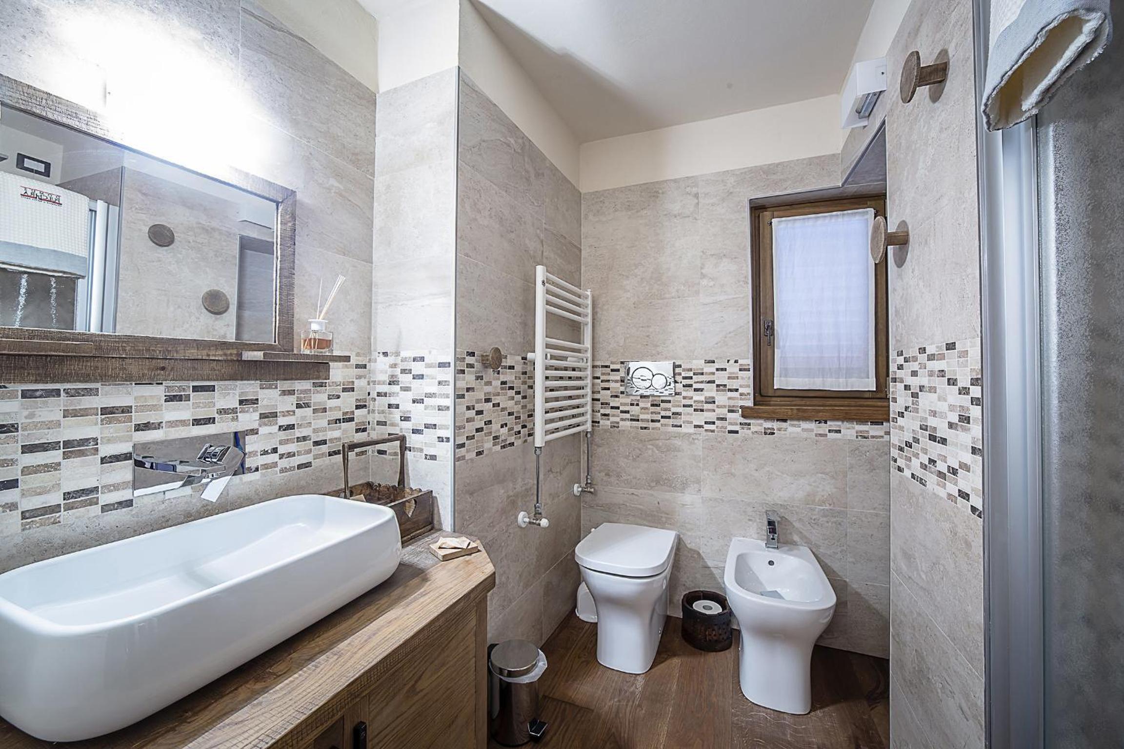 Suite - Photo 14