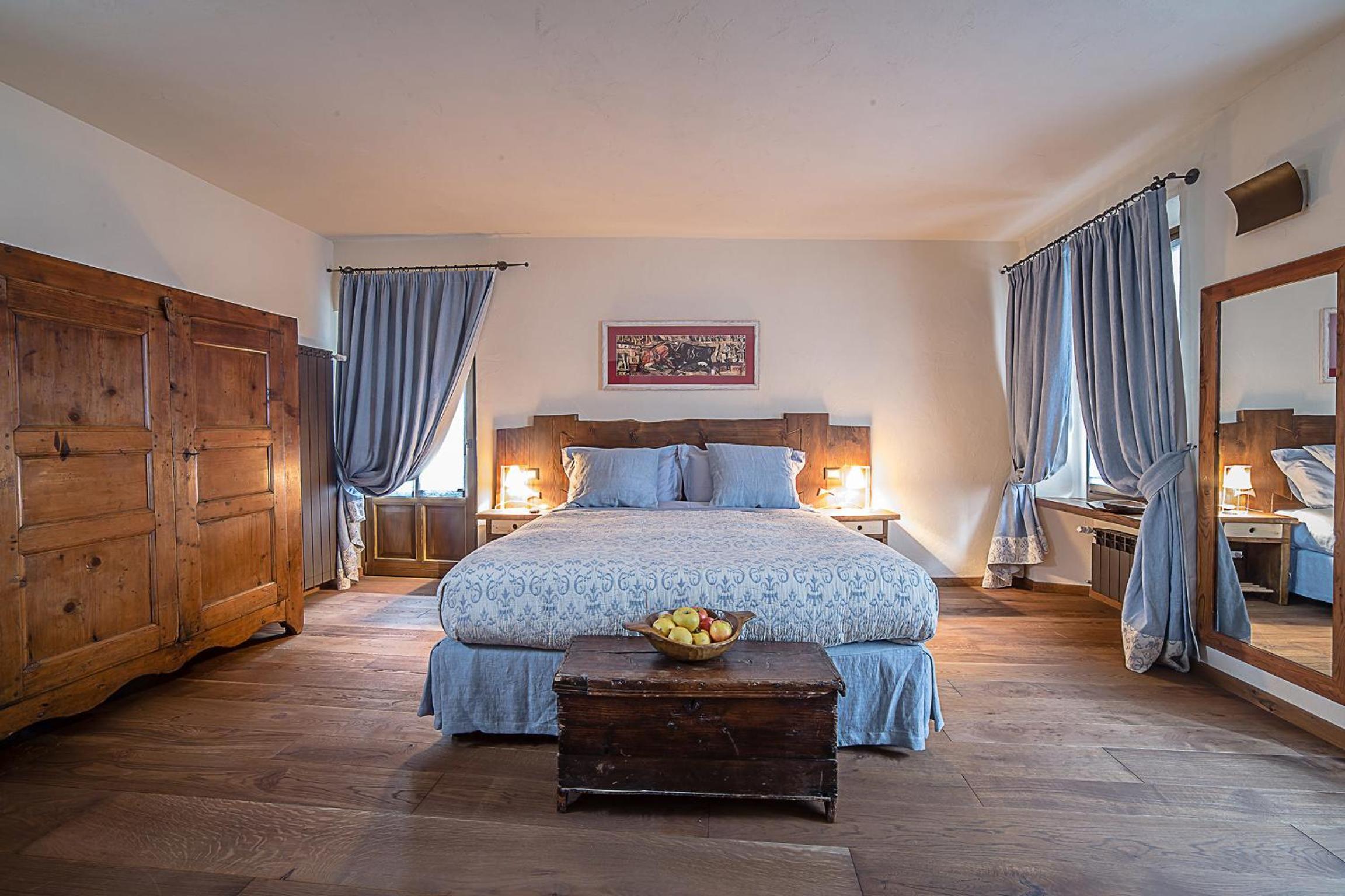 Deluxe Double Room with Balcony - Photo 1