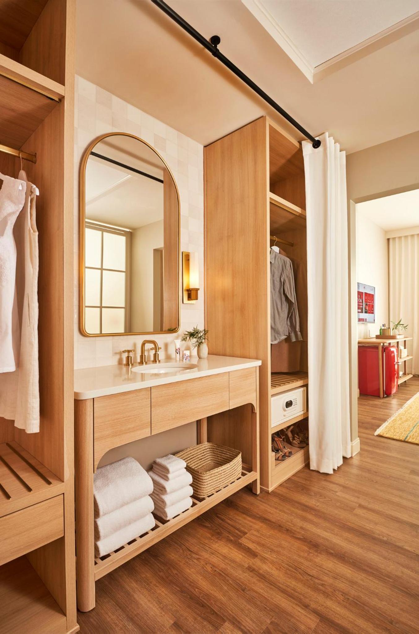King Room - Disability Access - Photo 8