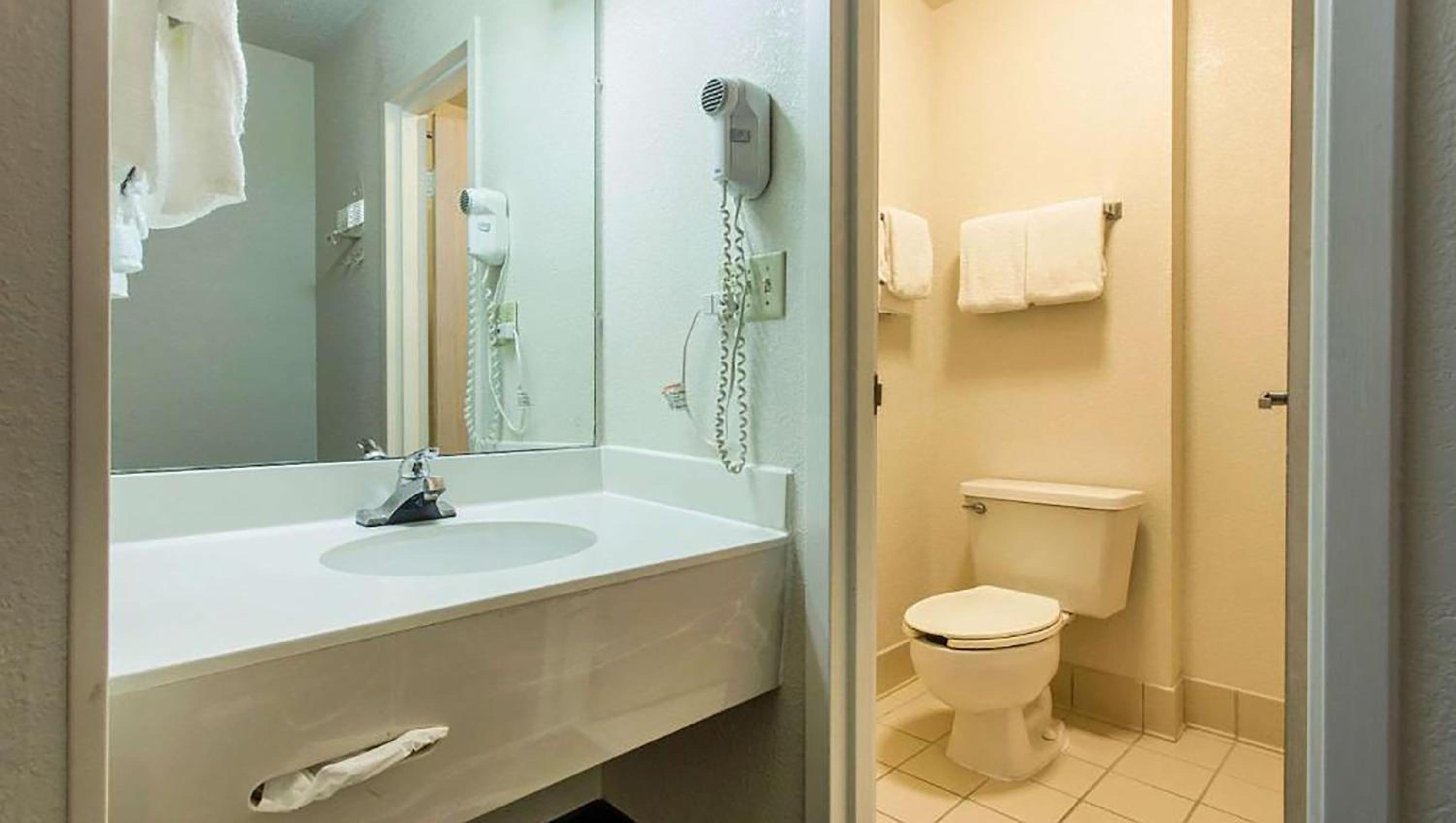 Double Room with Refrigerator - Photo 5