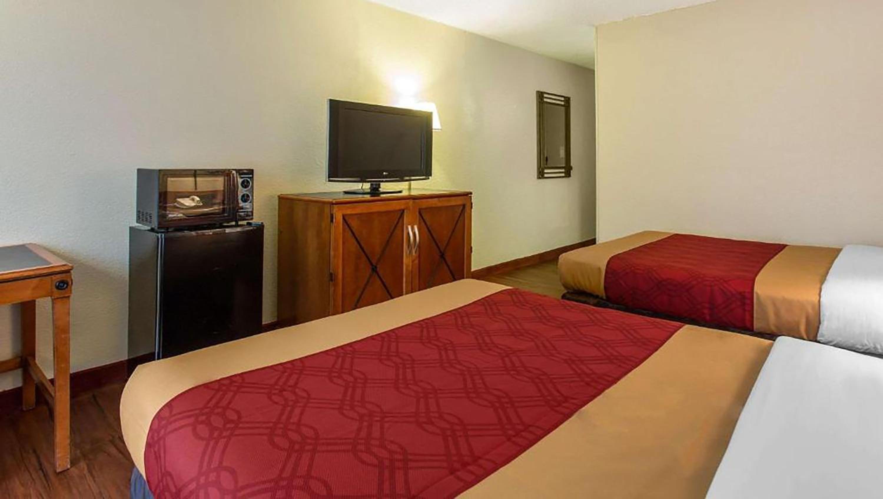 Double Room with Refrigerator - Photo 4