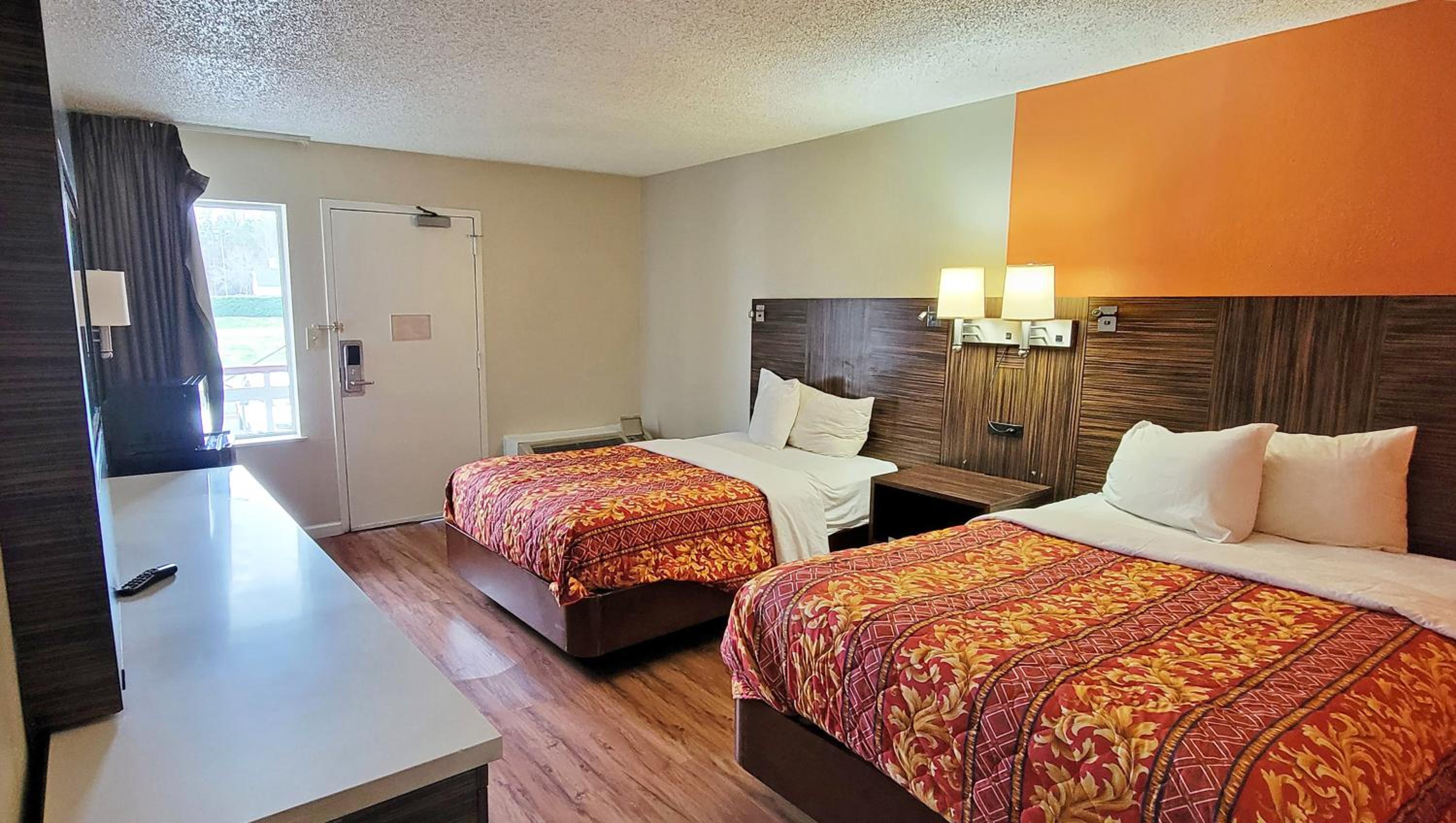 Double Room with Refrigerator - Photo 2