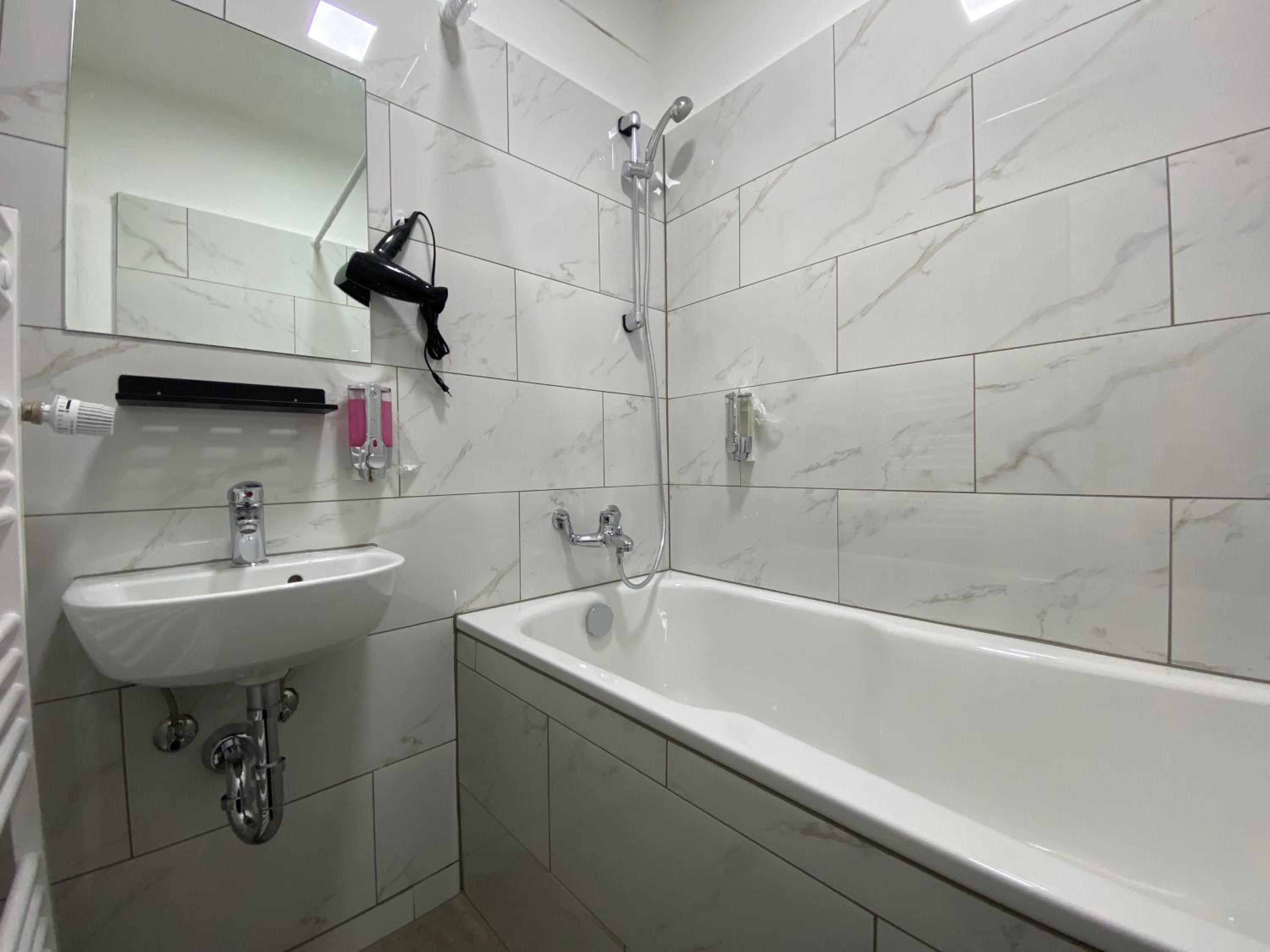 Double Room with Private Bathroom photo 2