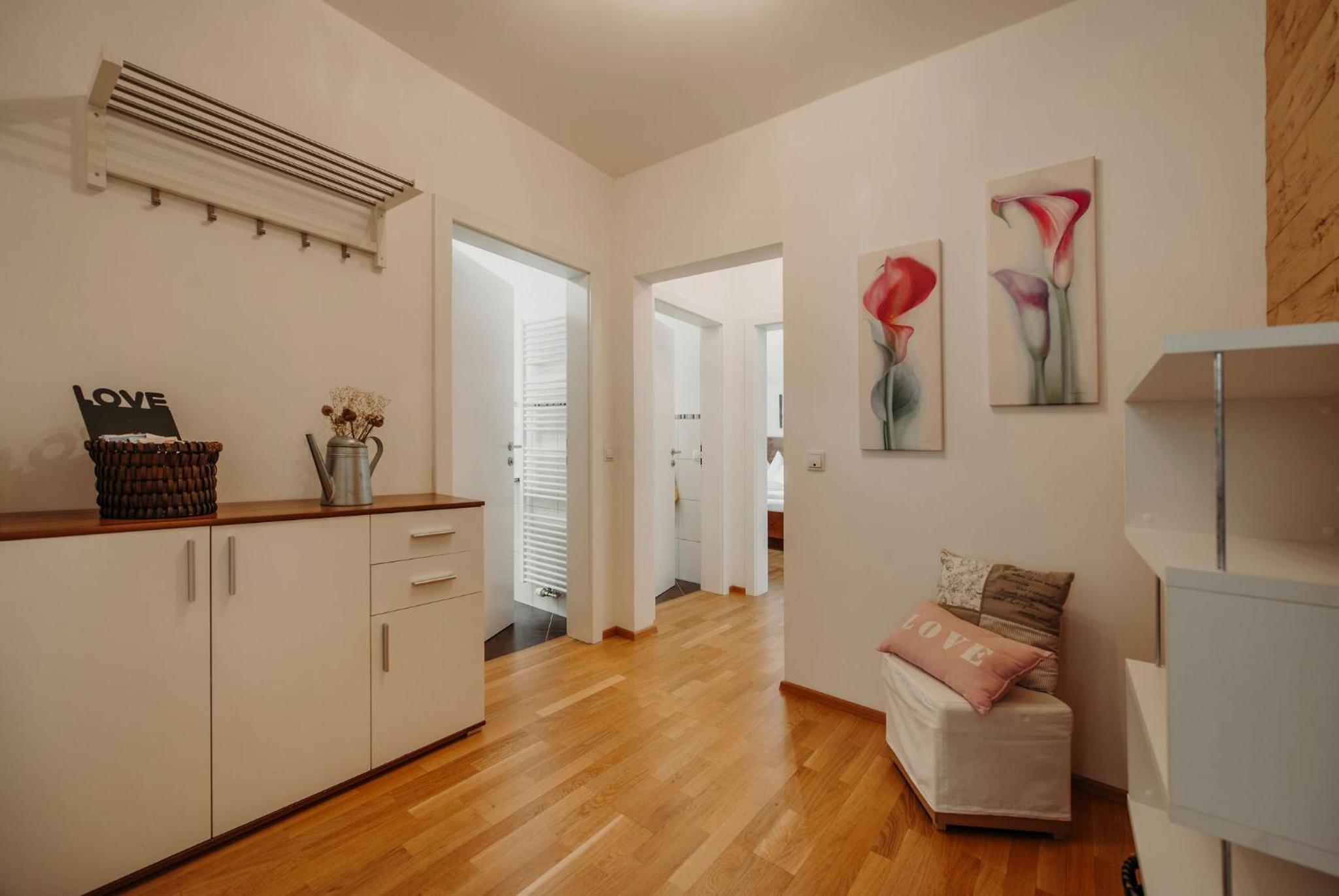 Apartment with Mountain View photo 3
