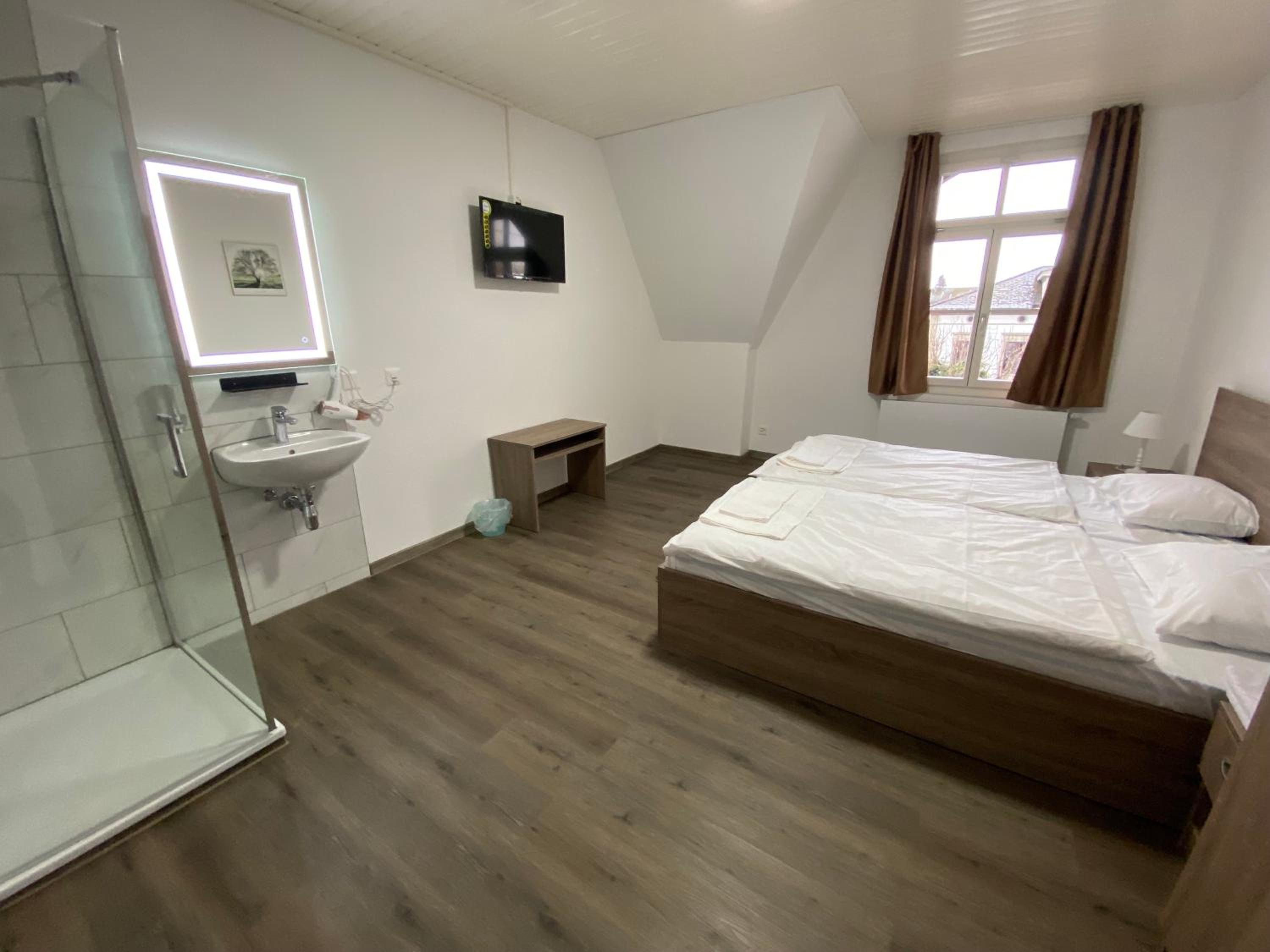Double Room with Shared Toilet photo 1