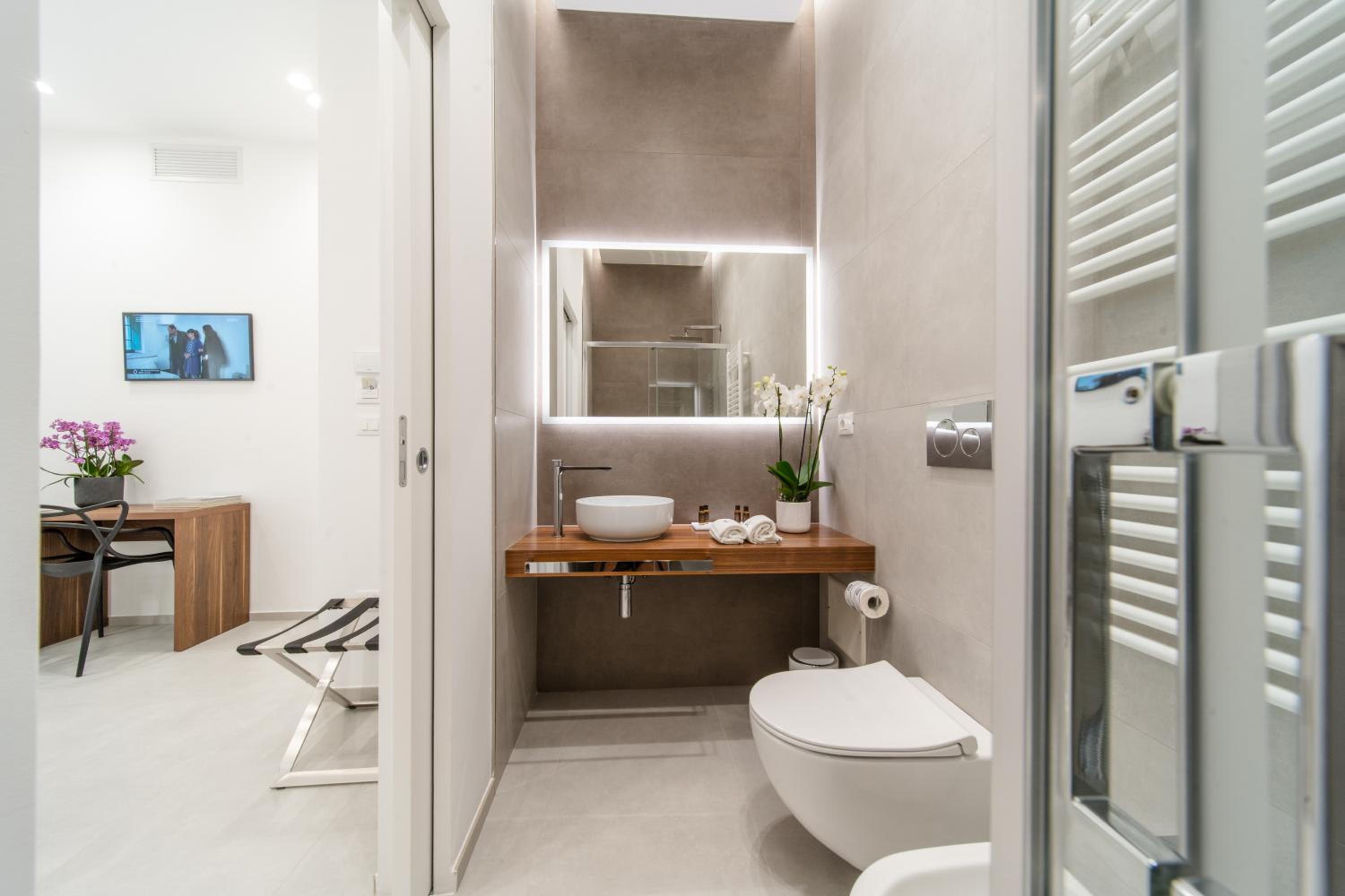 Double Room with Private Bathroom photo 3