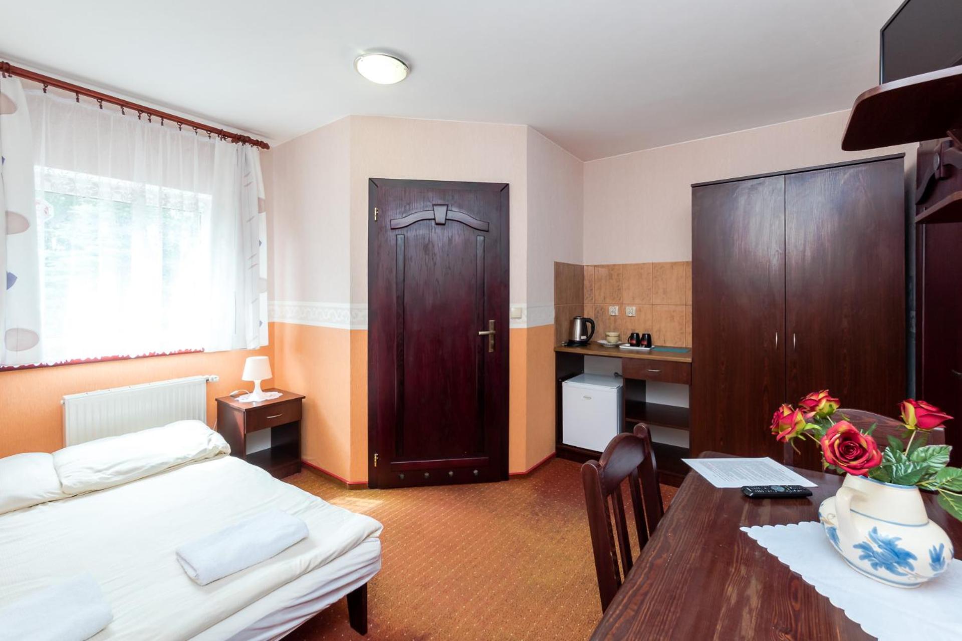 Double Room with Private Bathroom photo 3