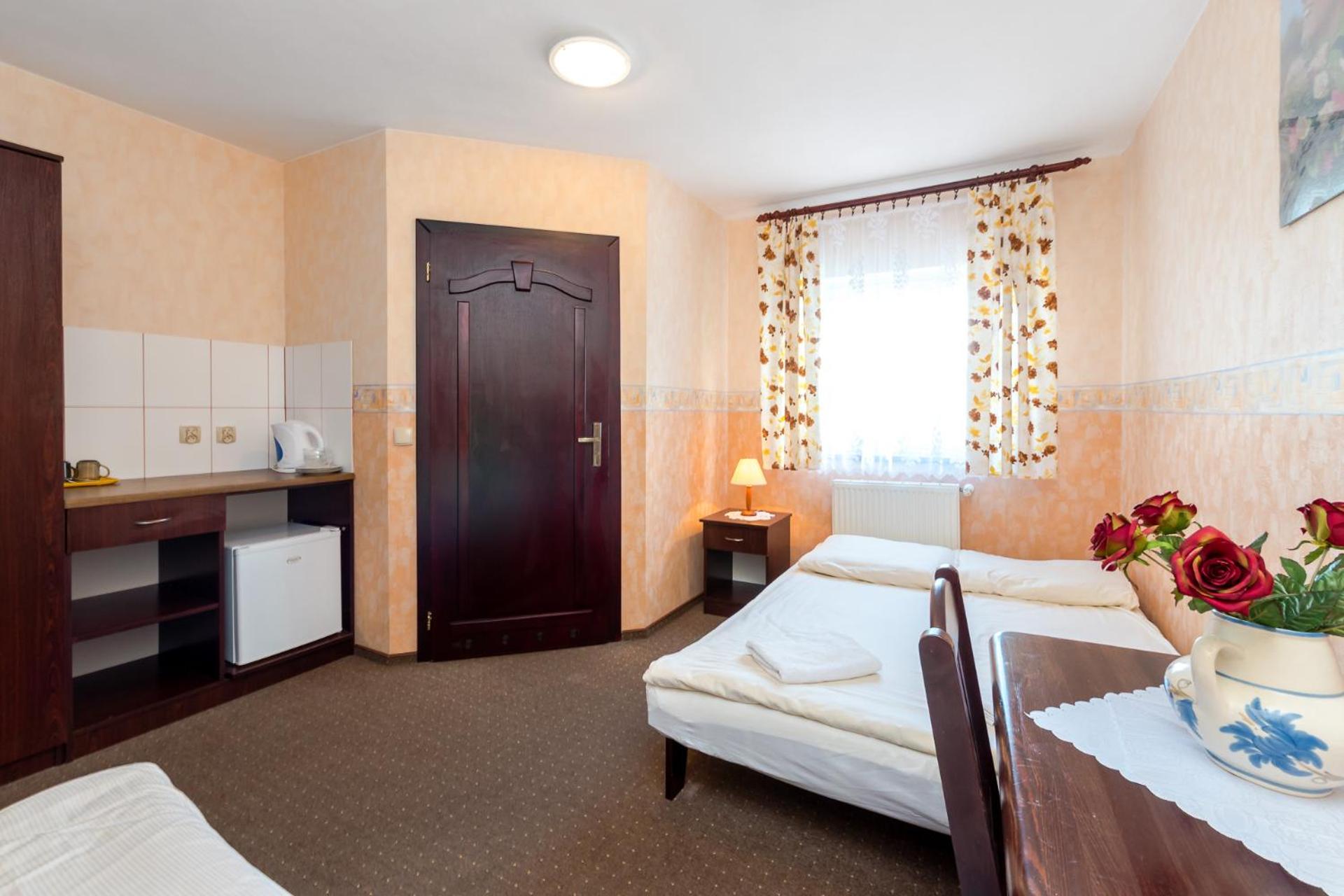 Triple Room with Private Bathroom photo 2