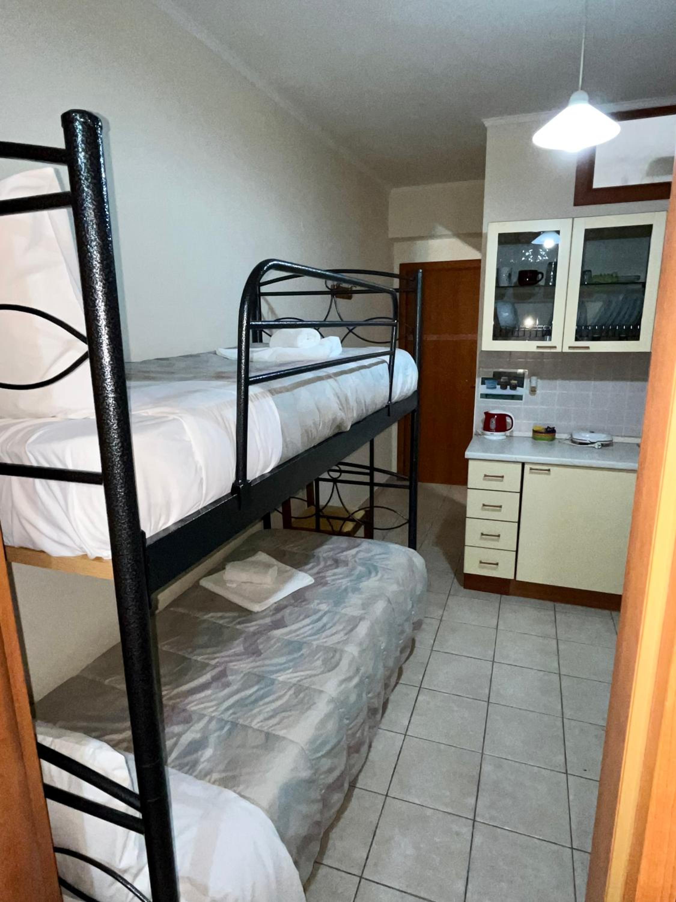 One-Bedroom Apartment - Photo 3
