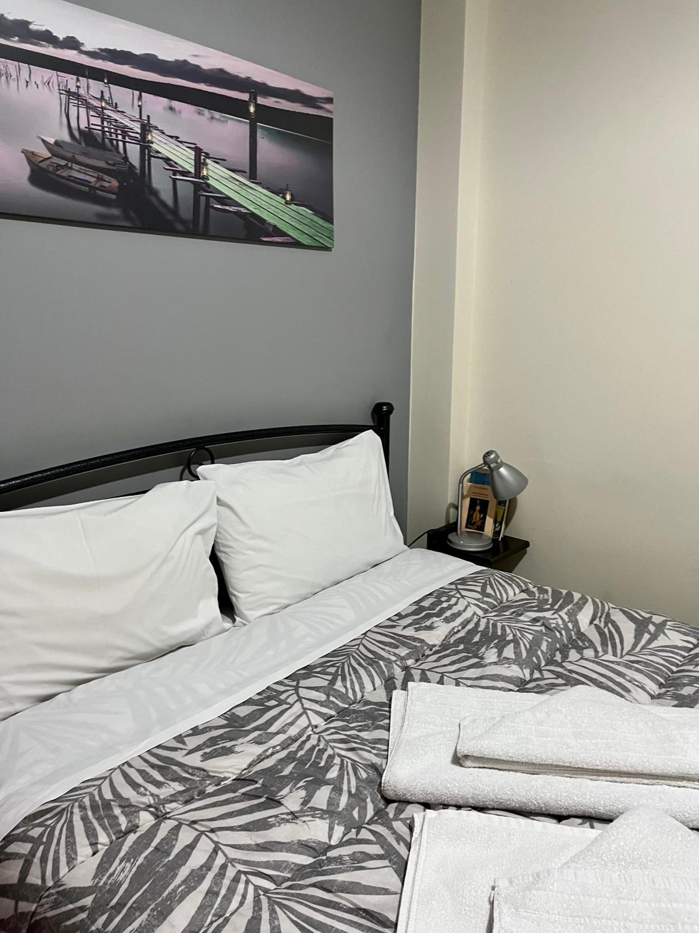 One-Bedroom Apartment - Photo 10