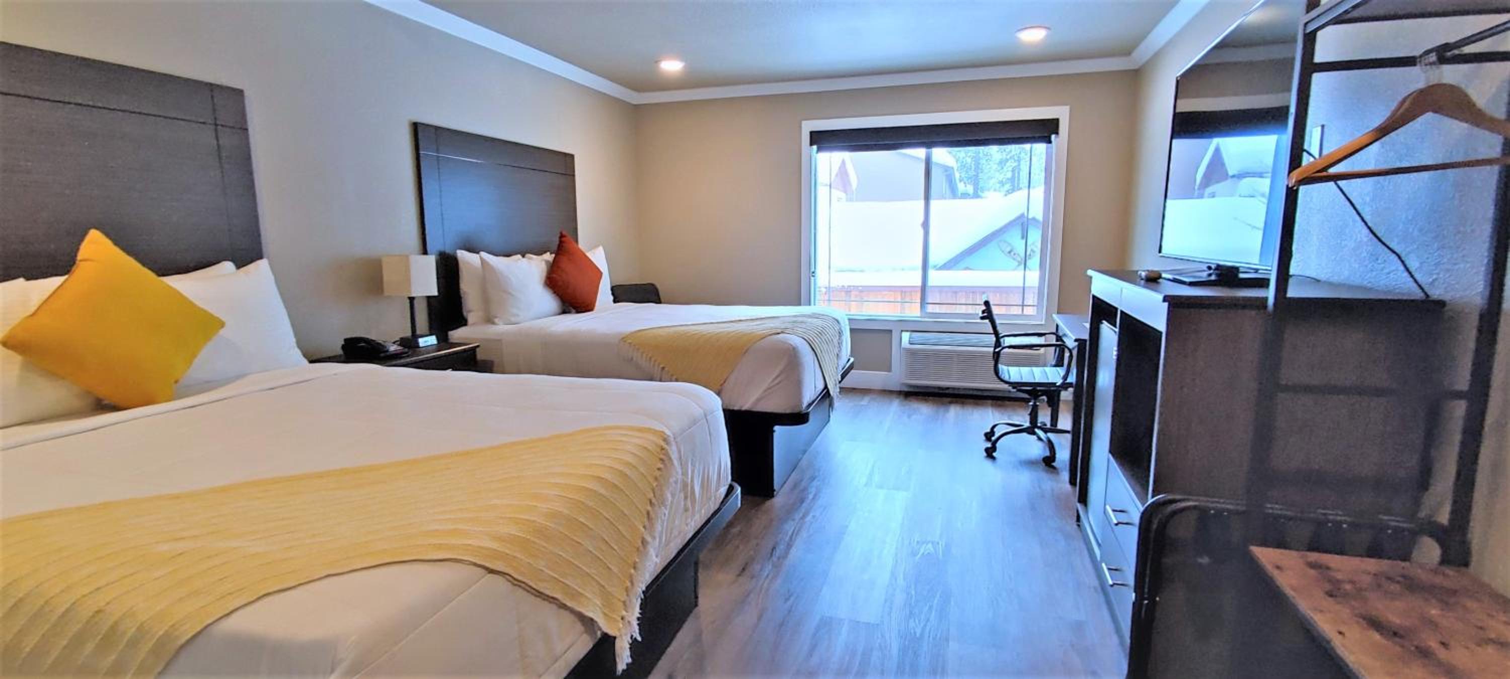 Superior Queen Room with Two Queen Beds - Photo 2