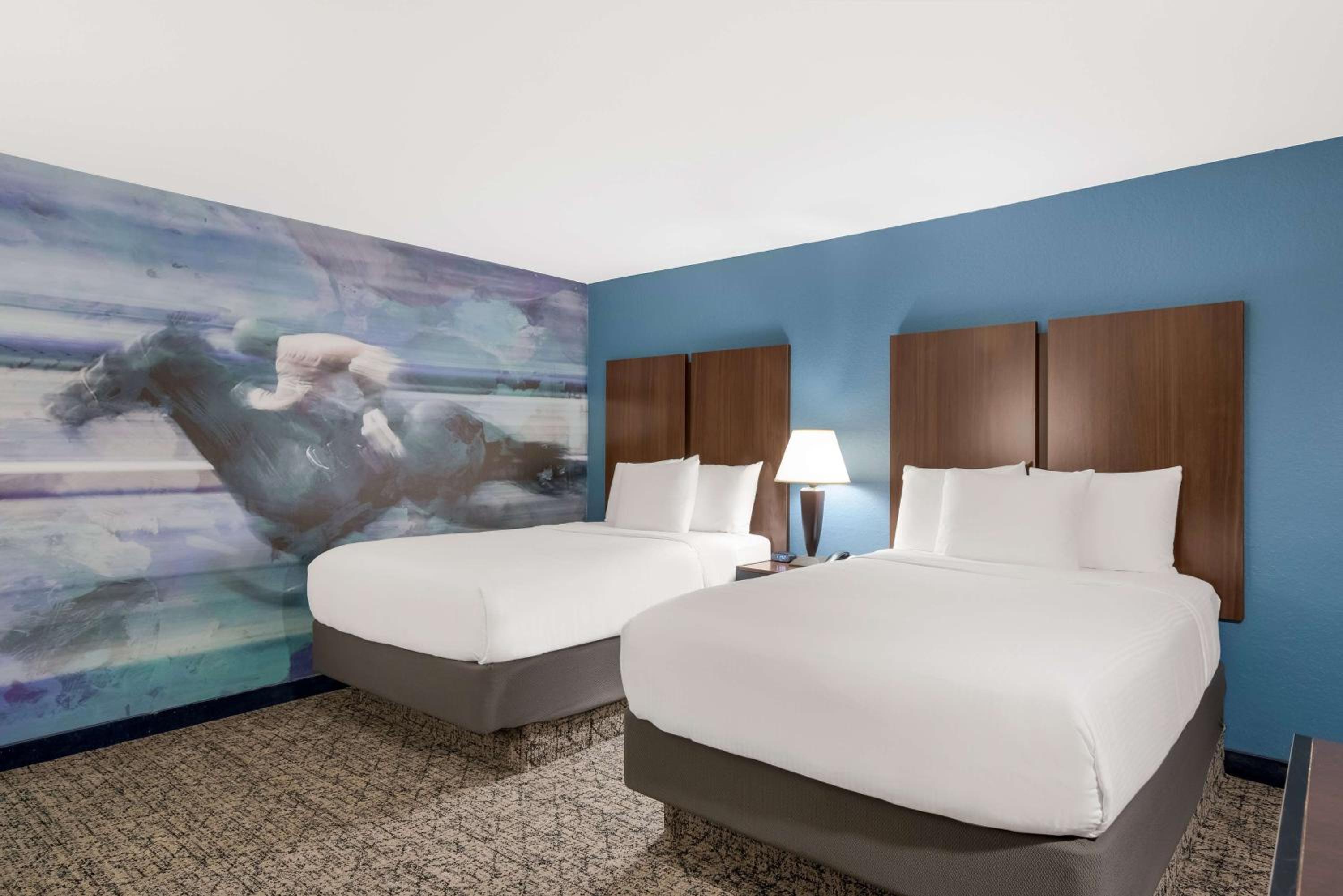 Double Room with Two Double Beds - Disability Access - Non-Smoking photo 3