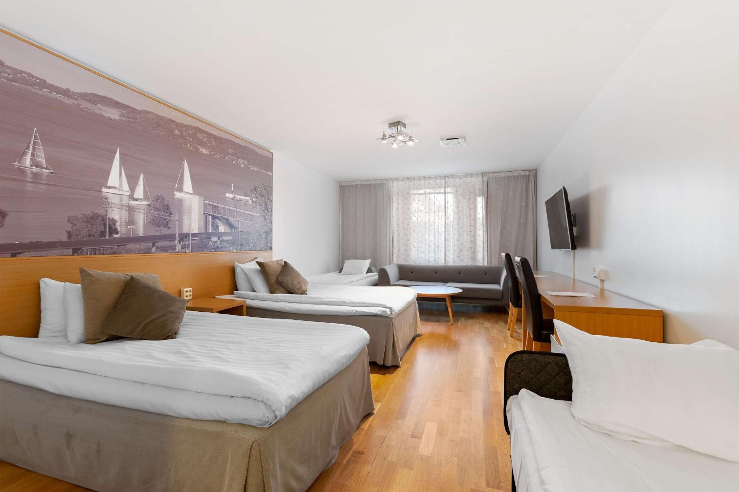 Family Double Room - Photo 2