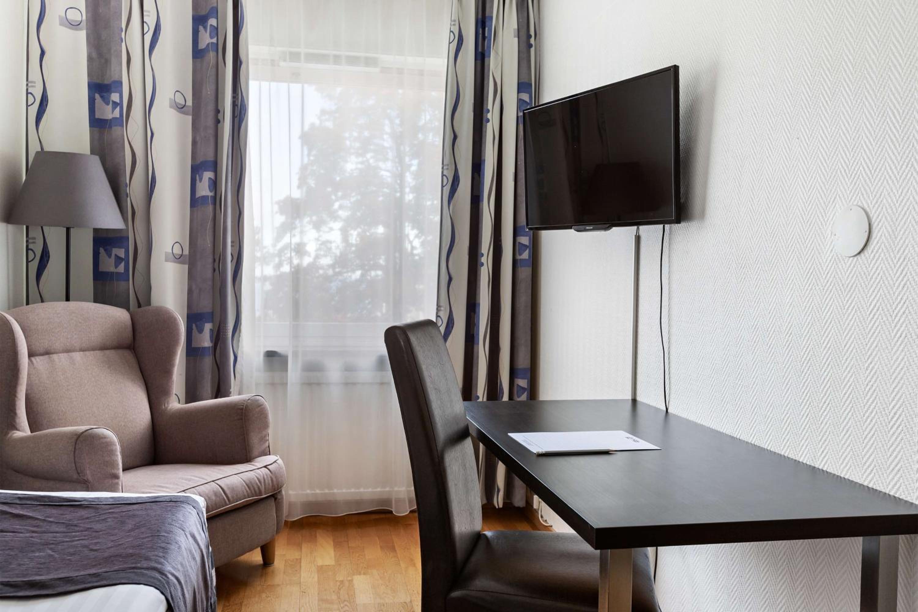 Standard Single Room - Photo 2