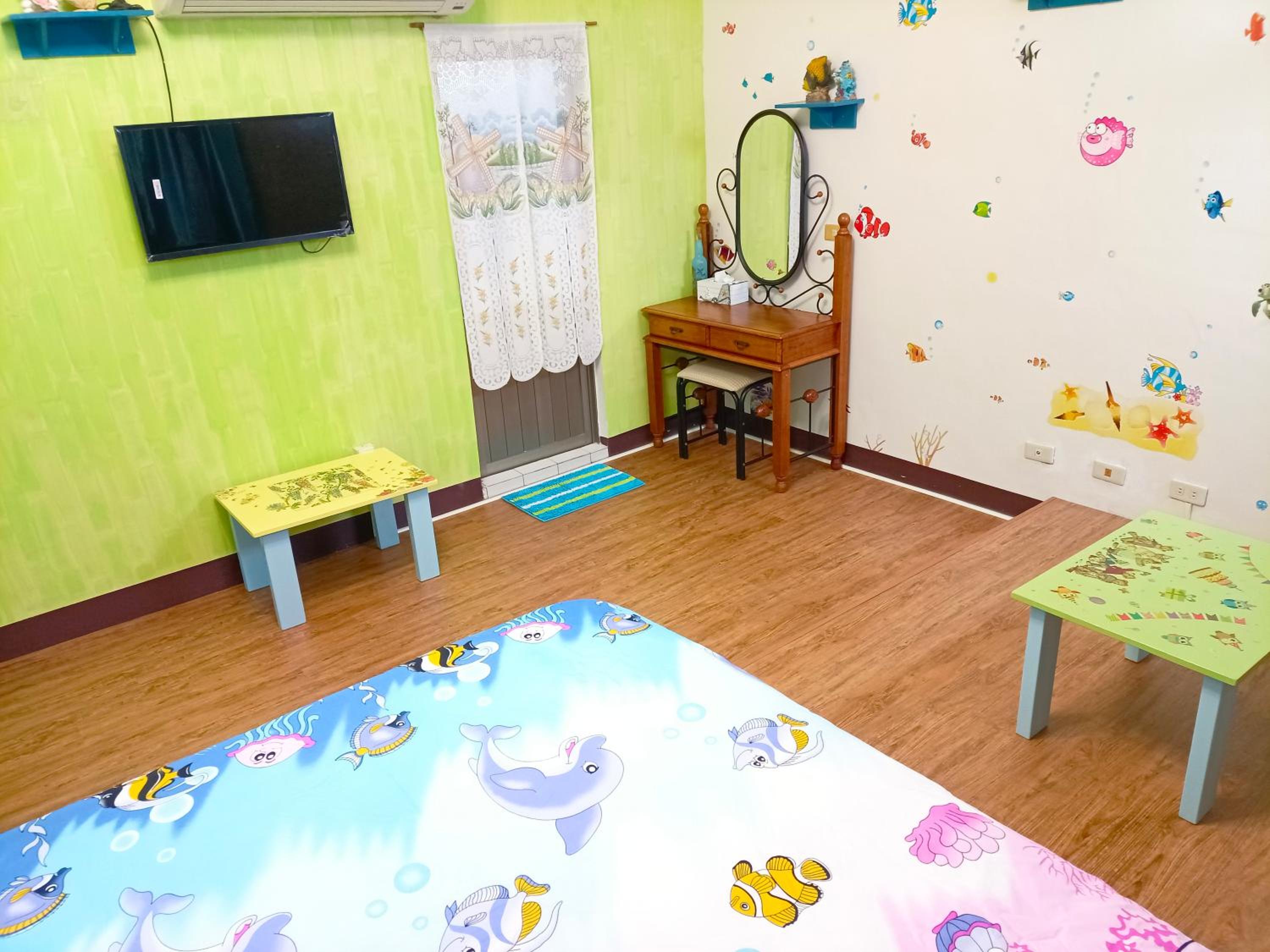 Deluxe Double Room (2 Adults + 1 Child) photo 3