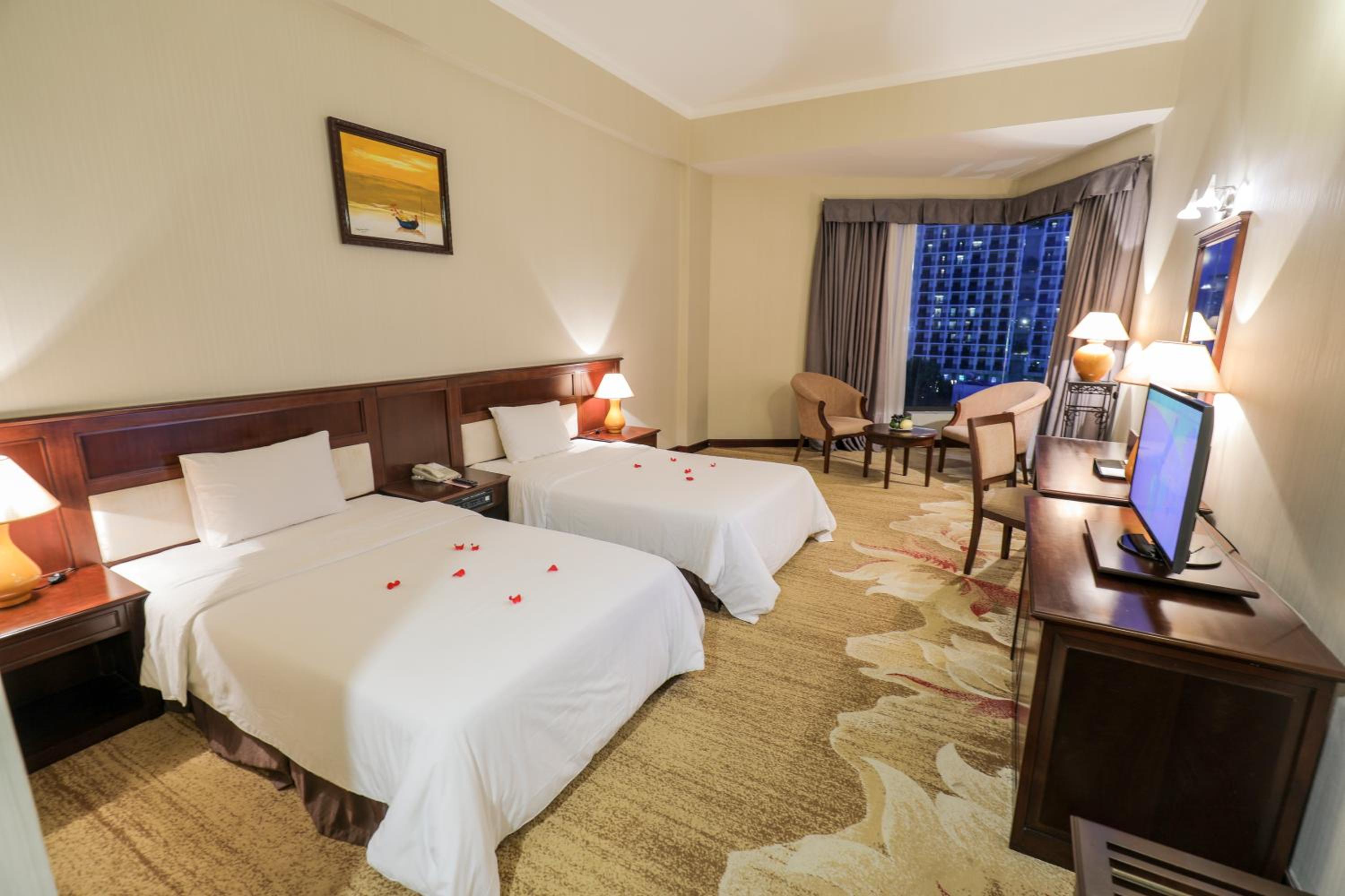 Luxury Double or Twin Room - Photo 8