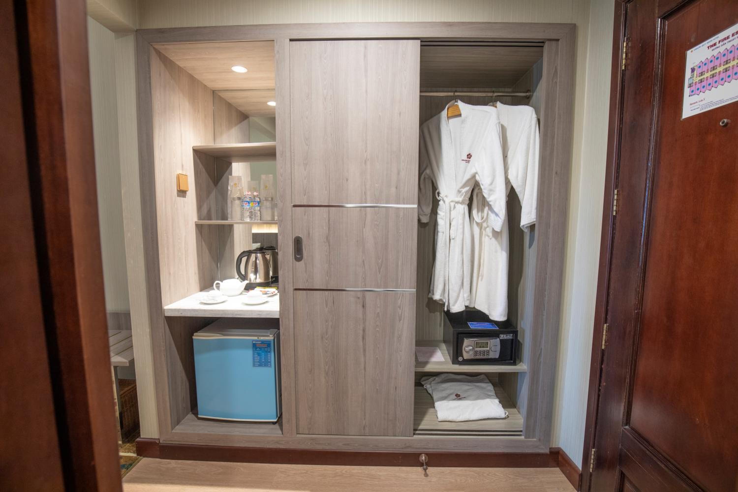 Luxury Double or Twin Room - Photo 6