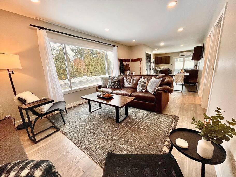 Three-Bedroom House photo 1