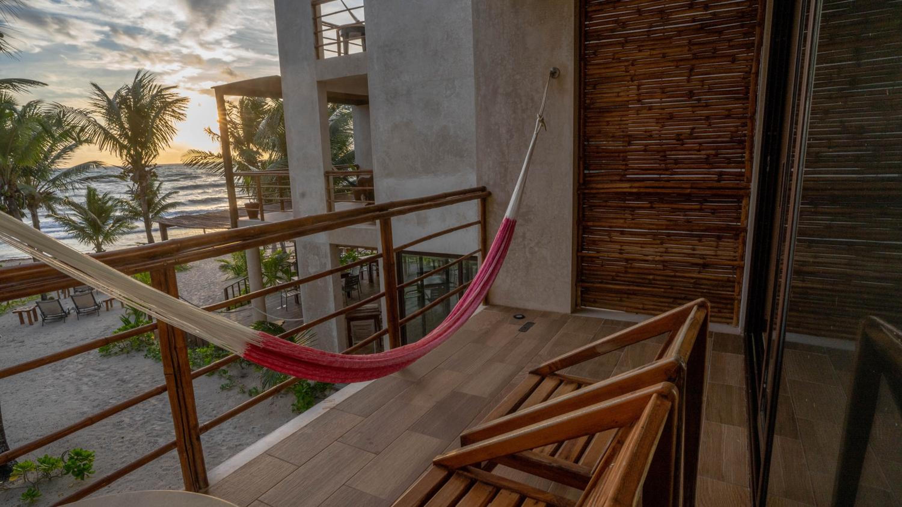 Superior Twin Room with Sea View - Photo 7