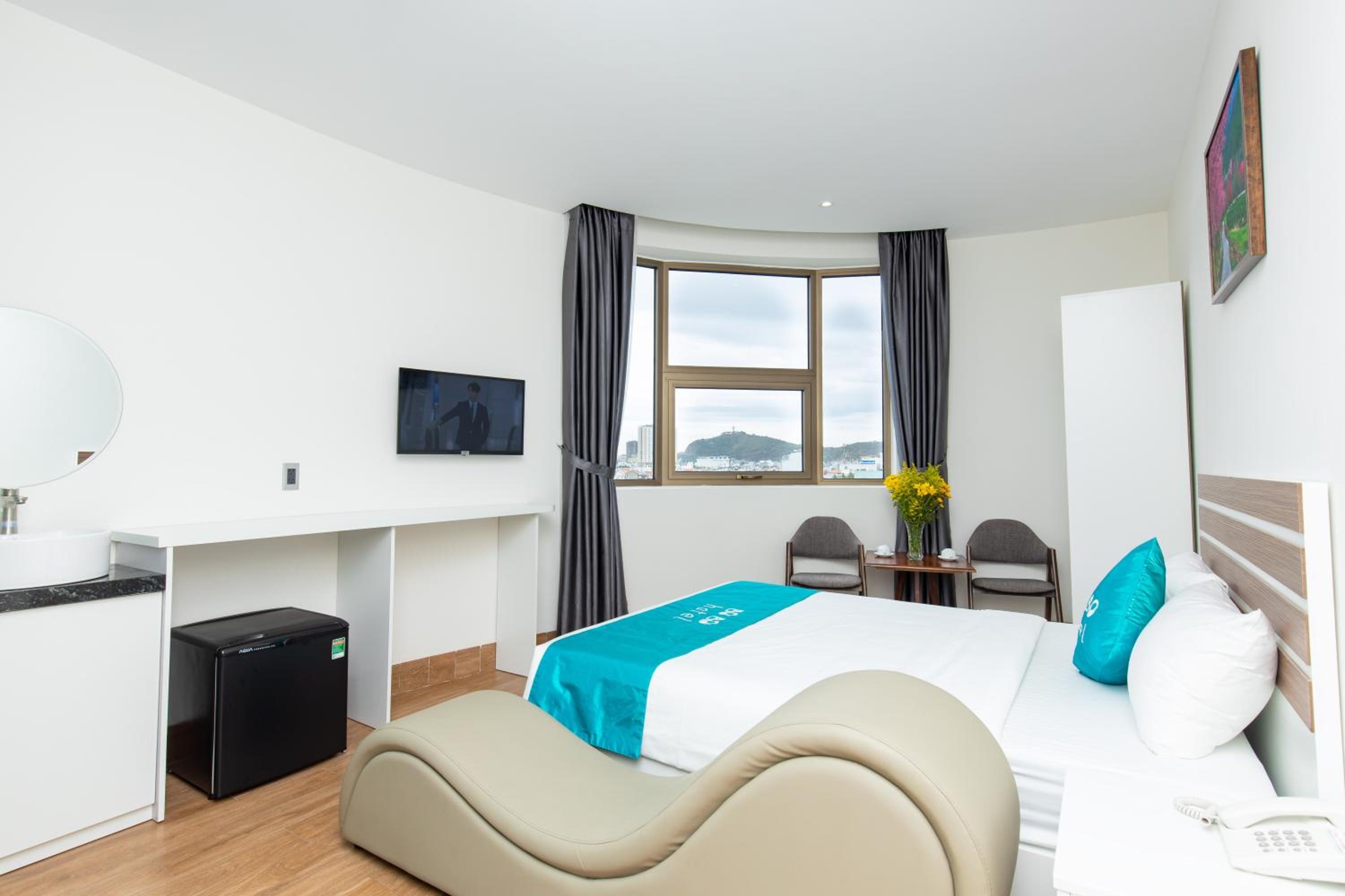 Deluxe Room with  Mountain View - Photo 4