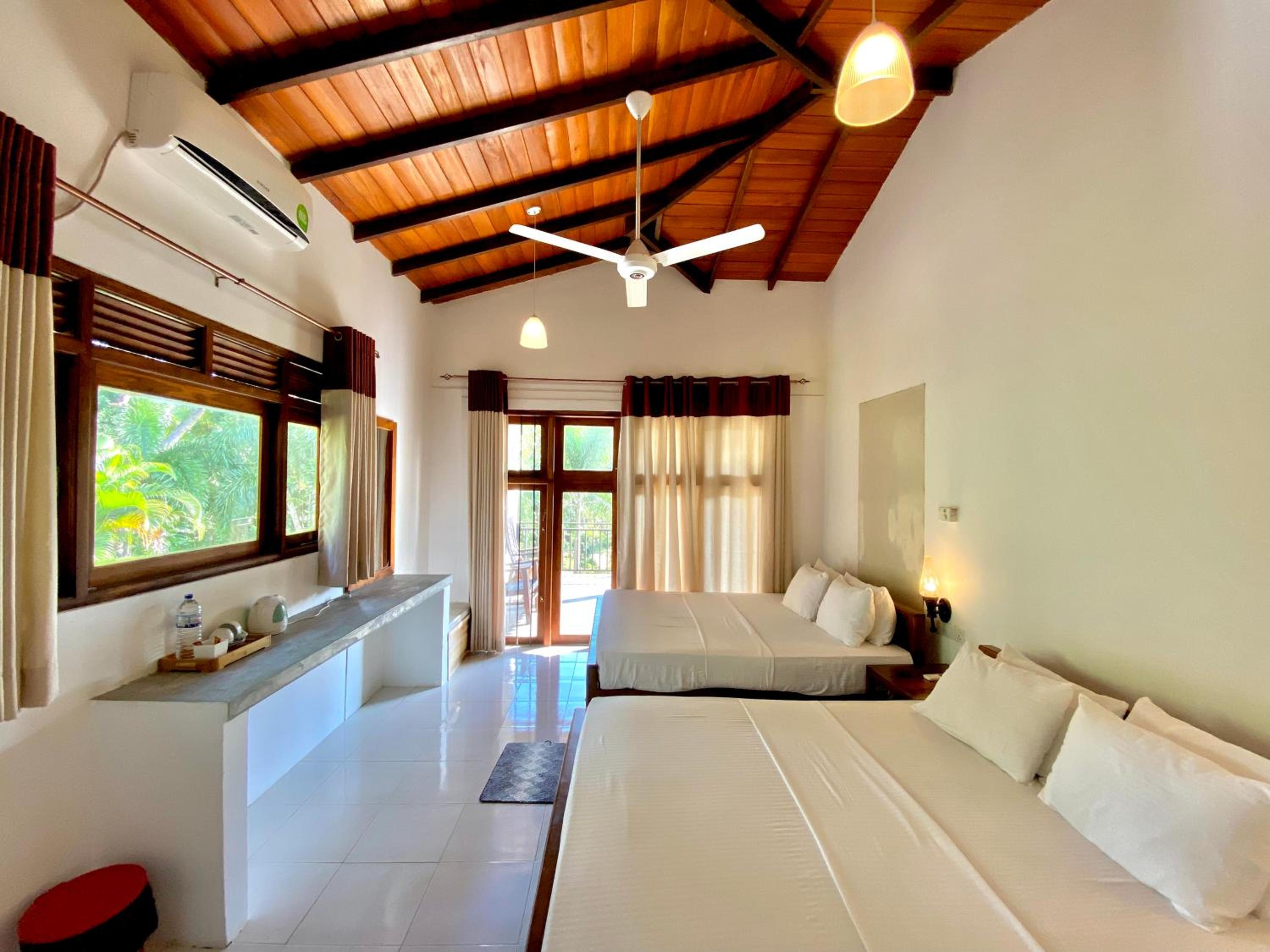Deluxe Family Room photo 1
