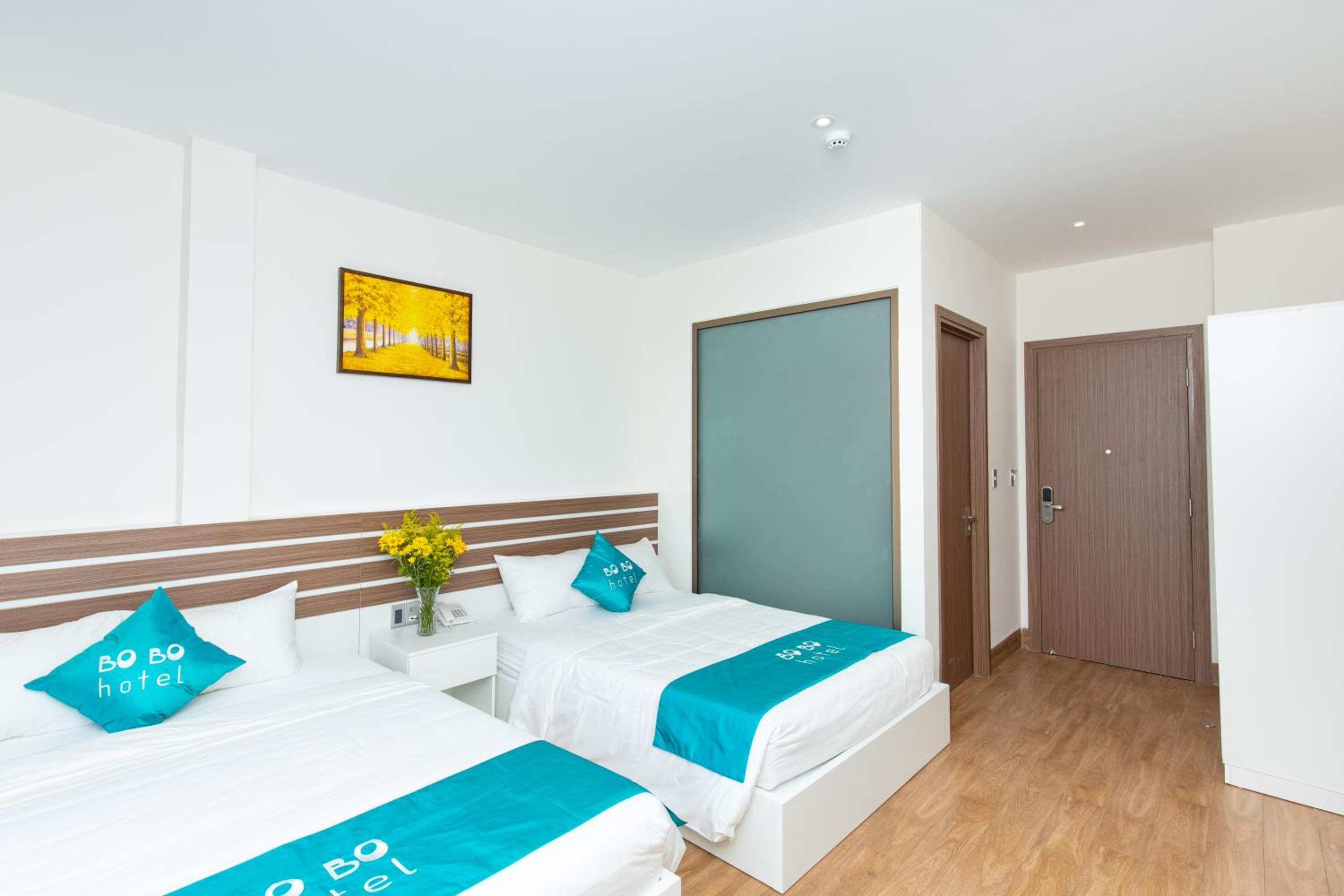Deluxe Family with Balcony - Photo 4