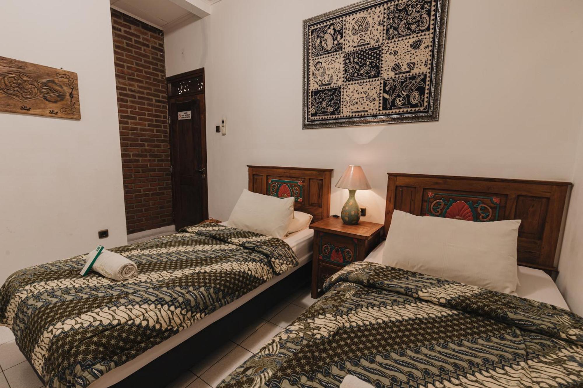 Standard Twin Room - Photo 2