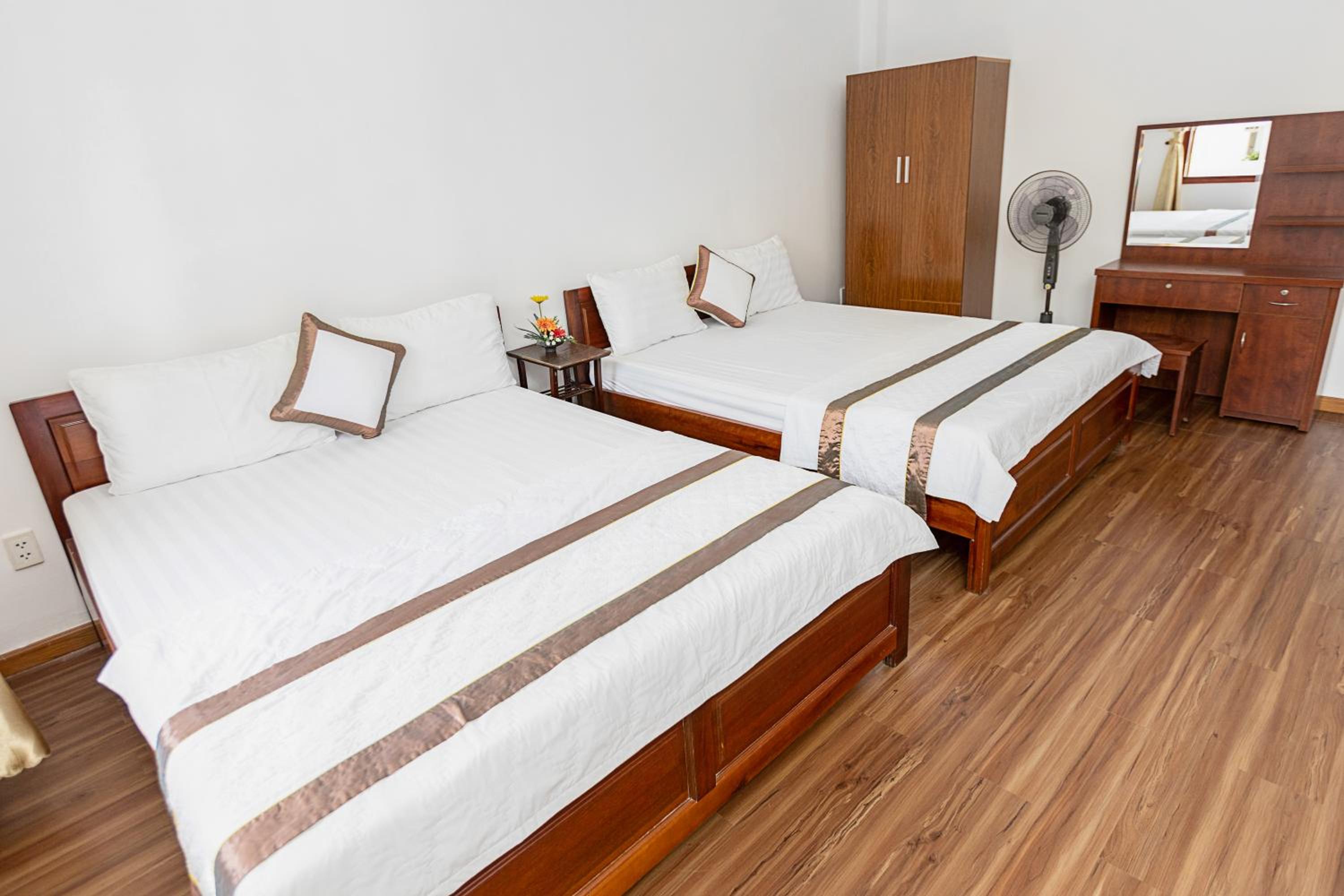 Deluxe Queen Room with Two Queen Beds