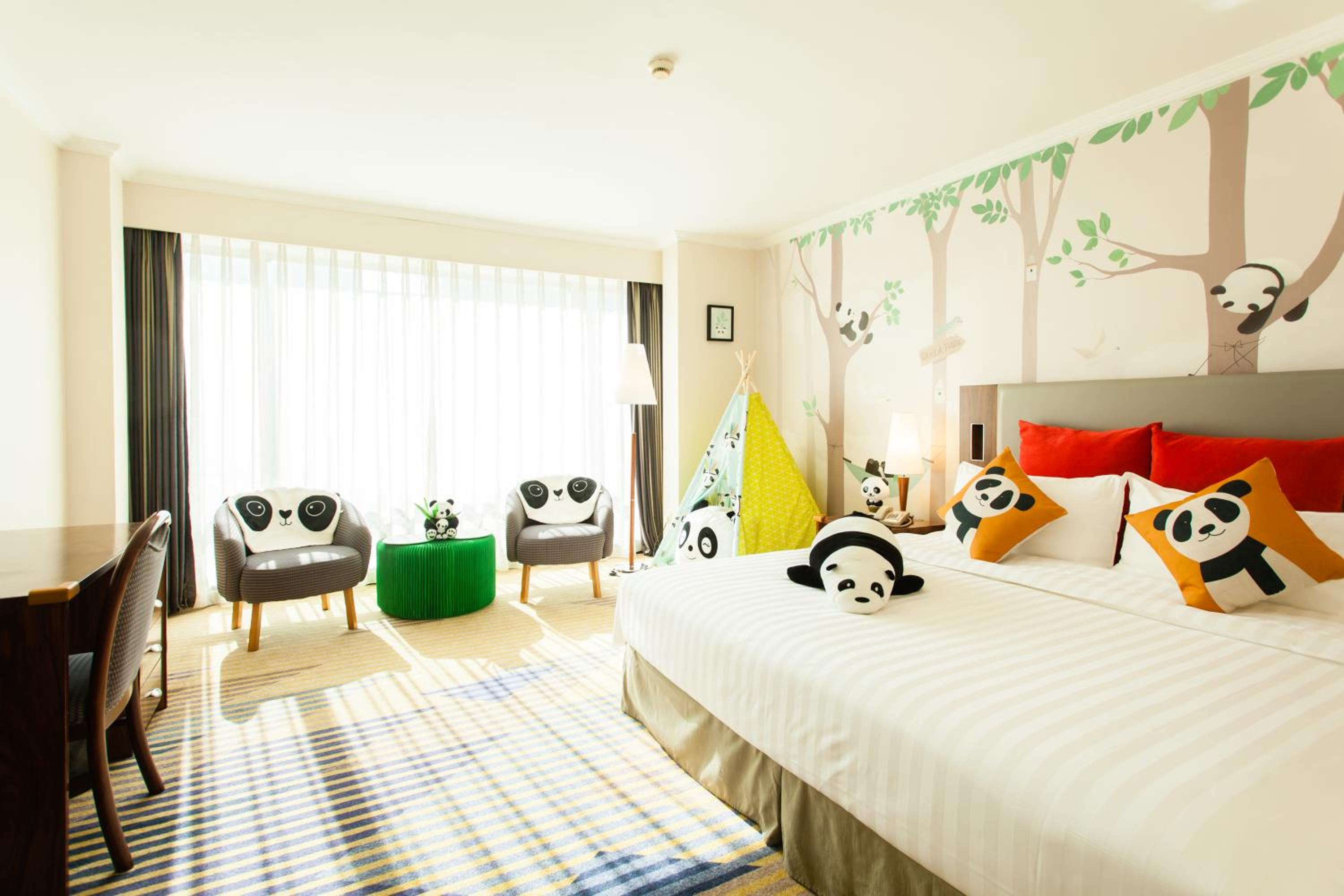 Panda King Bed Room photo 2