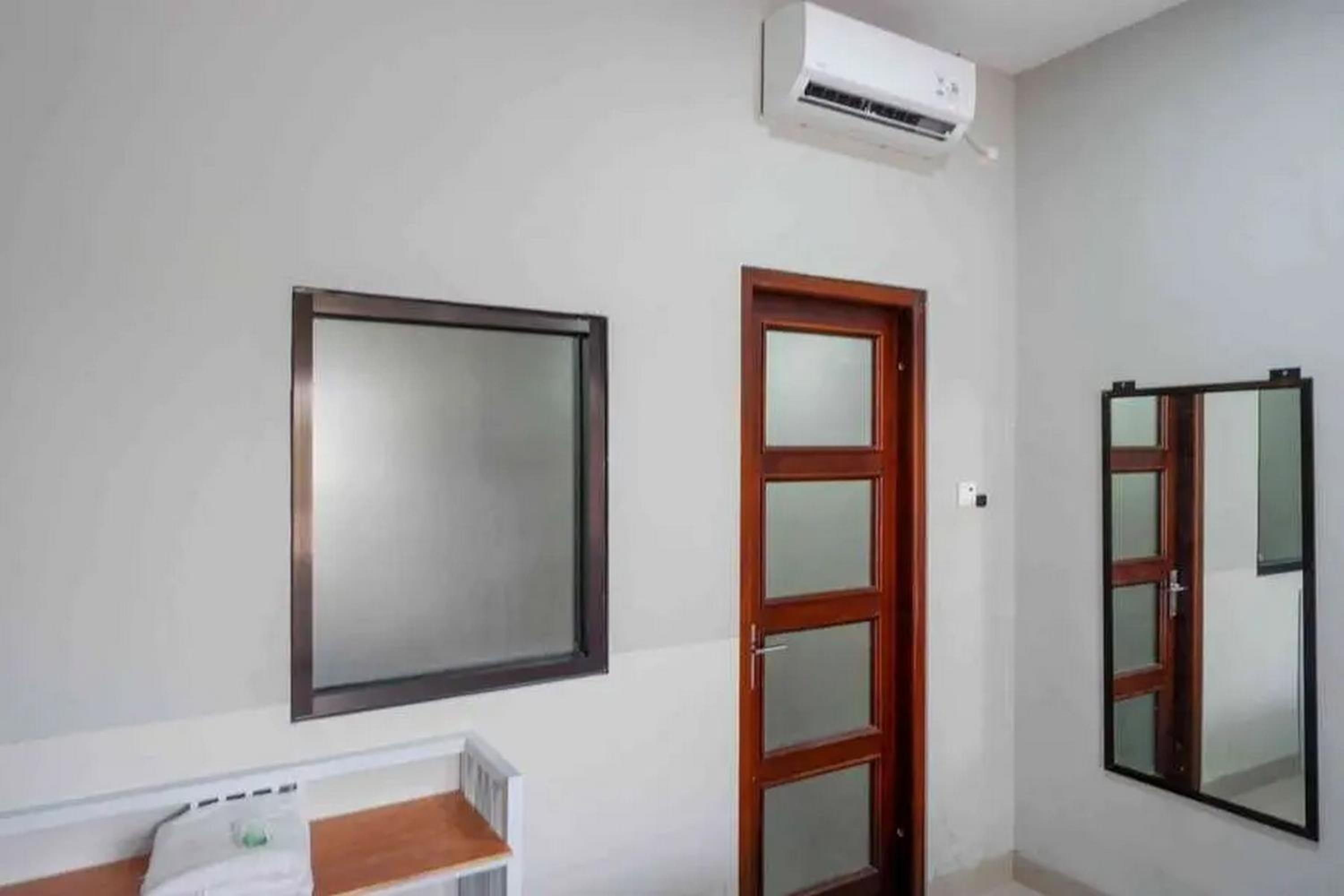 Twin Room - Photo 9