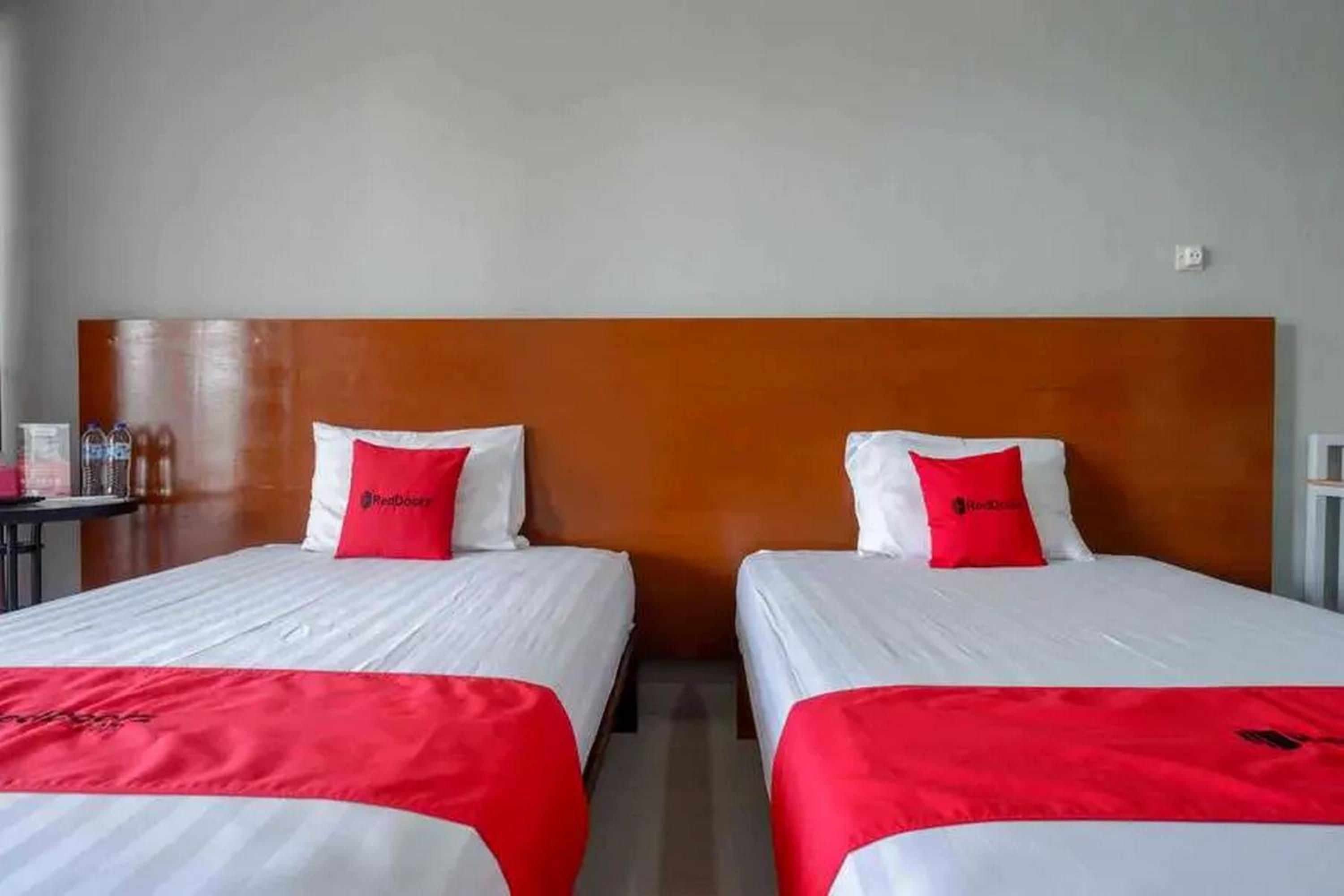 Twin Room - Photo 8