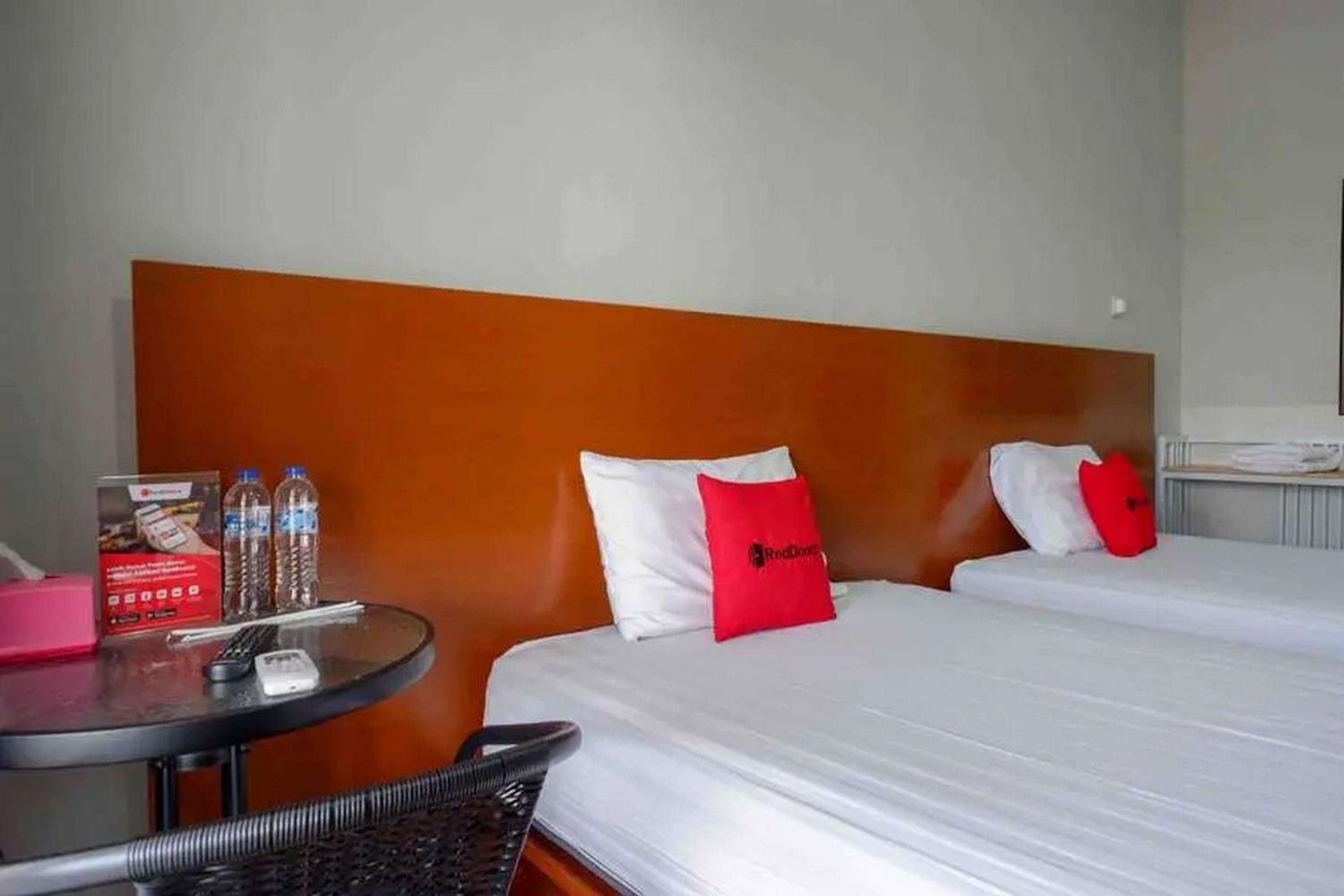 Twin Room - Photo 5