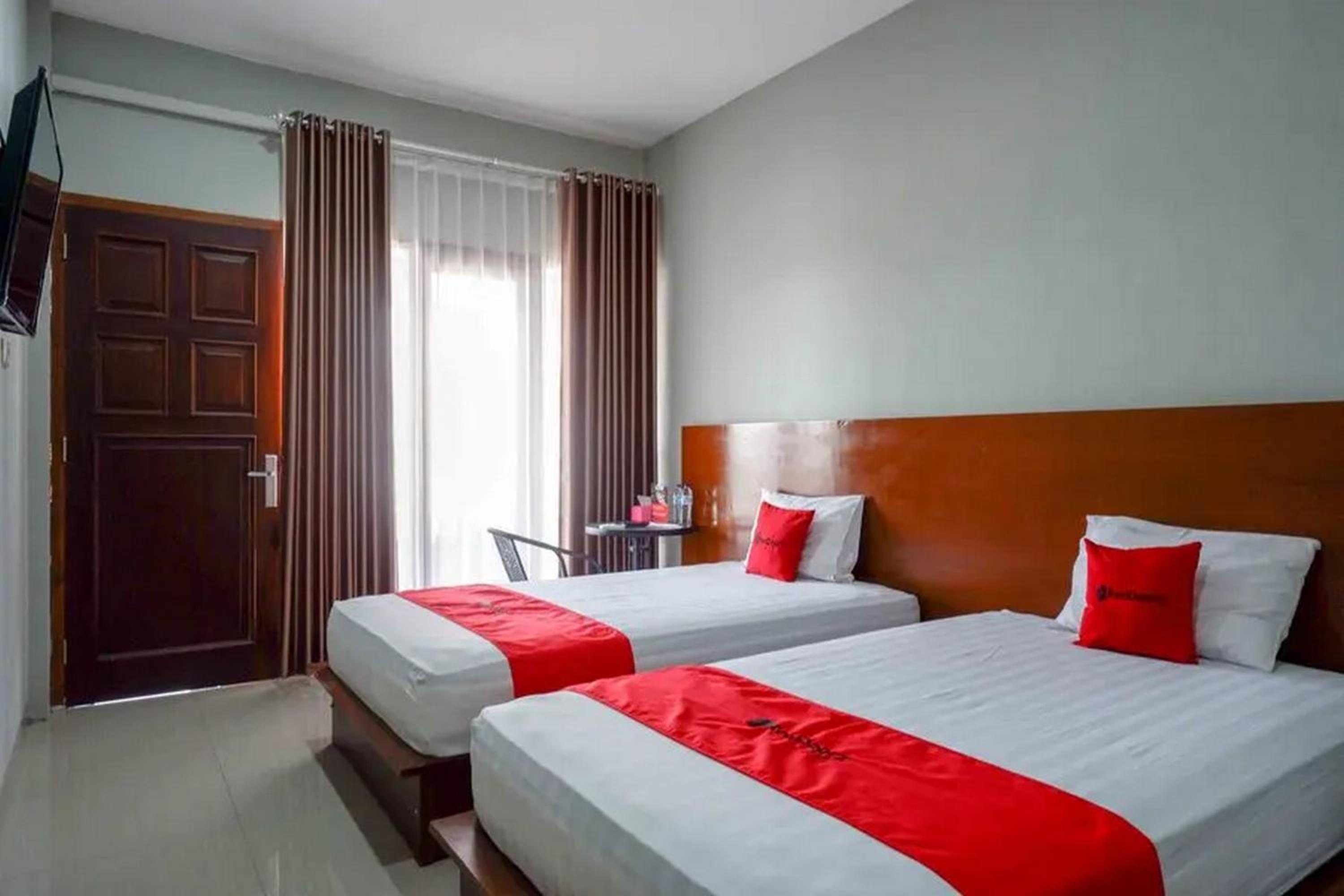 Twin Room - Photo 3