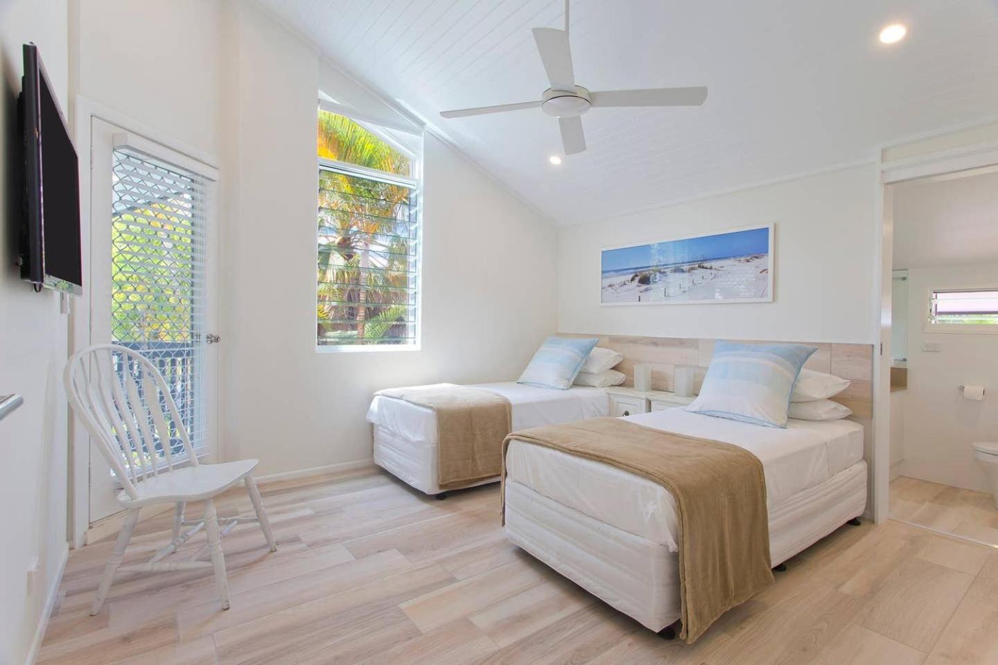 Superior Villa photo 2