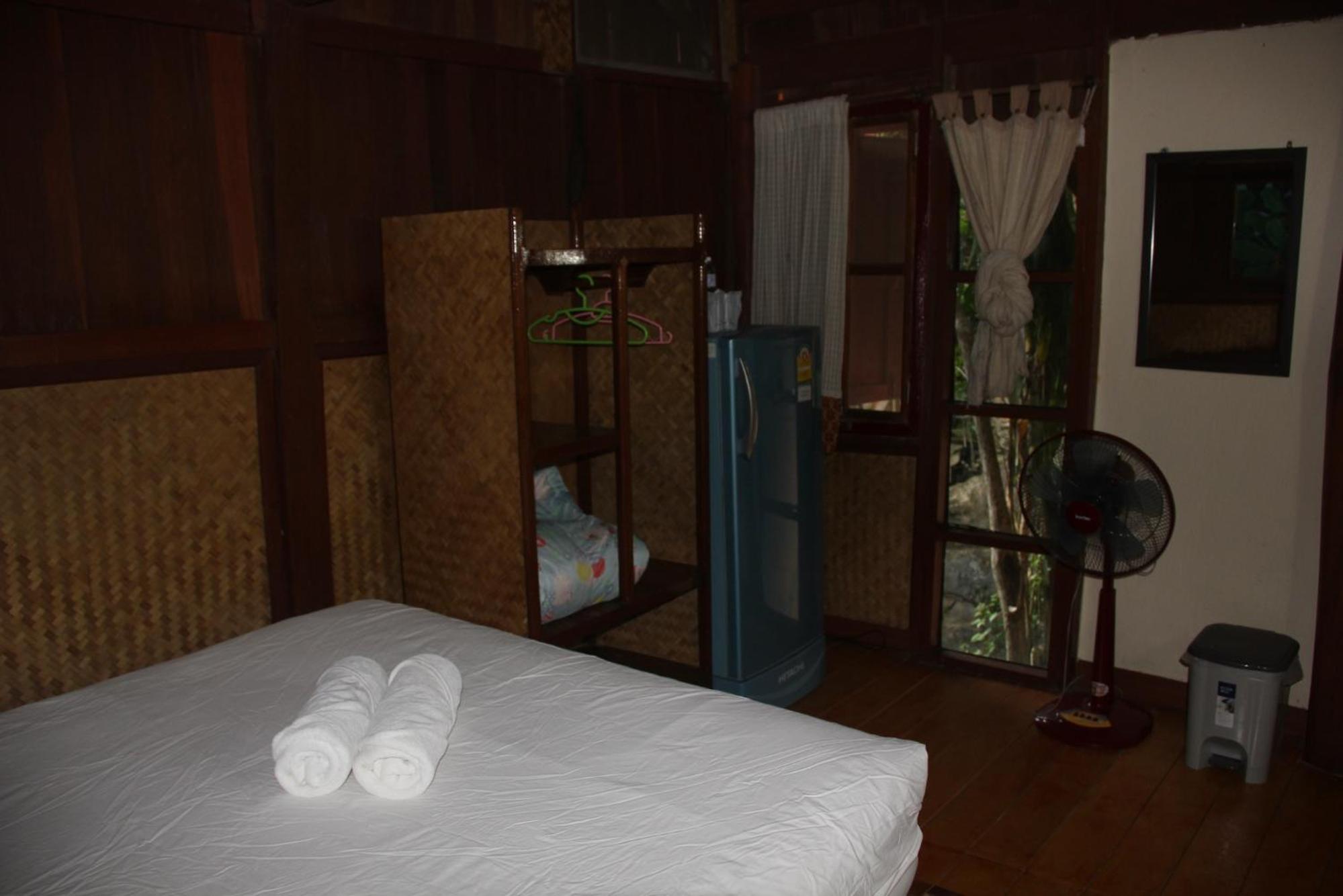 Standard Double Room with Fan - Photo 3