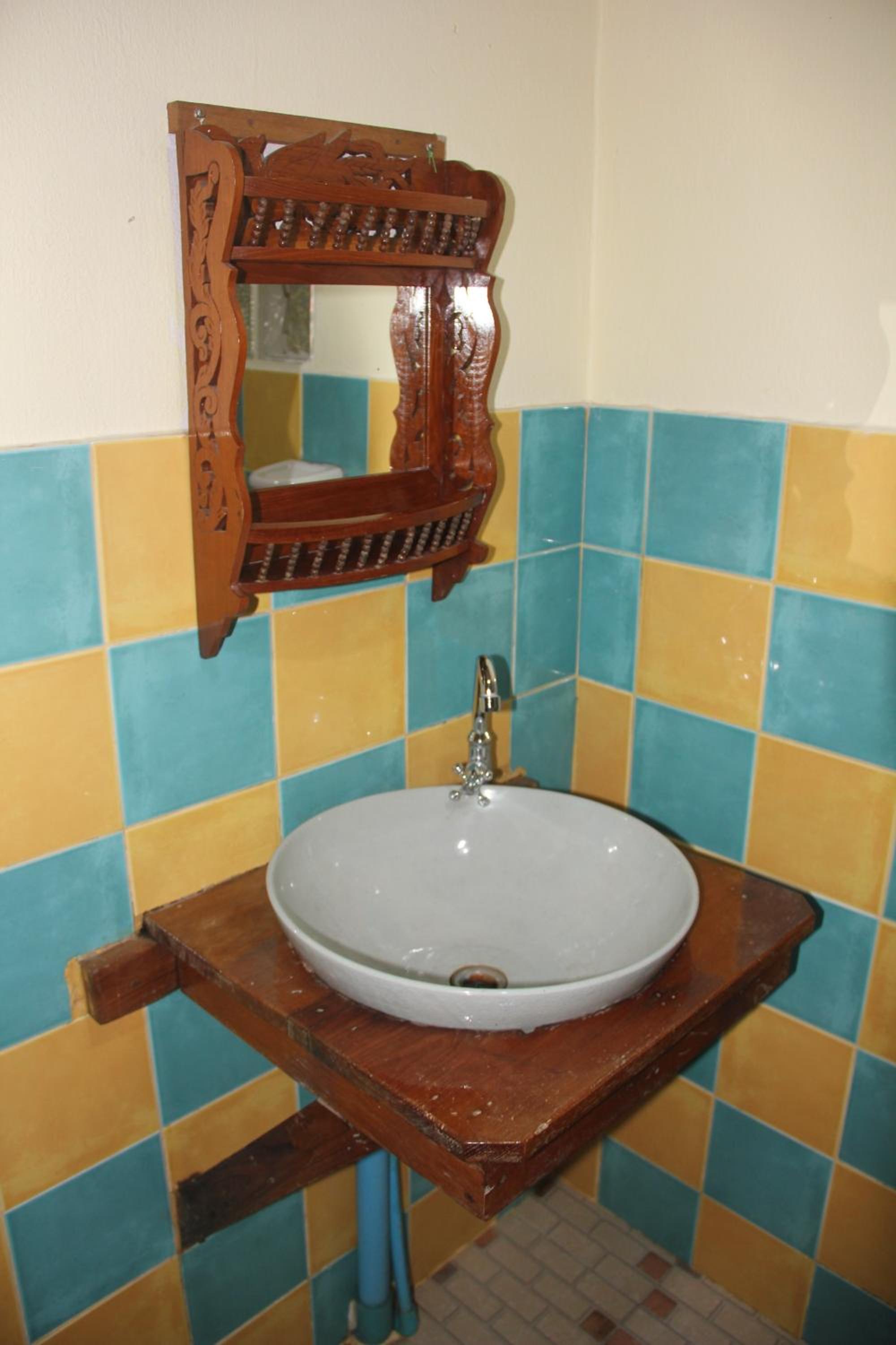 Standard Double Room with Fan - Photo 5