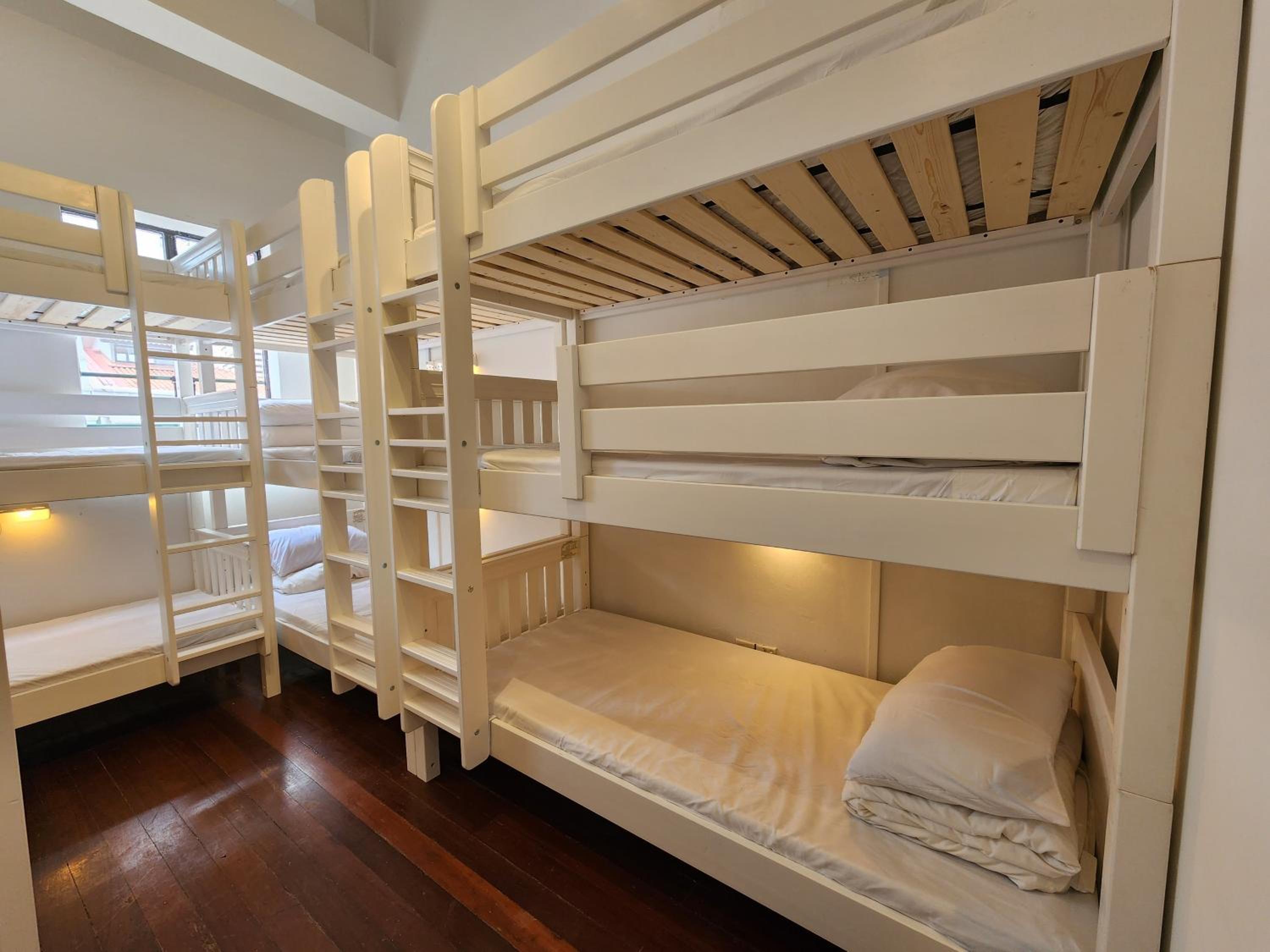 Bed in Triple-Deck 12-Bed Mixed Dorm photo 1
