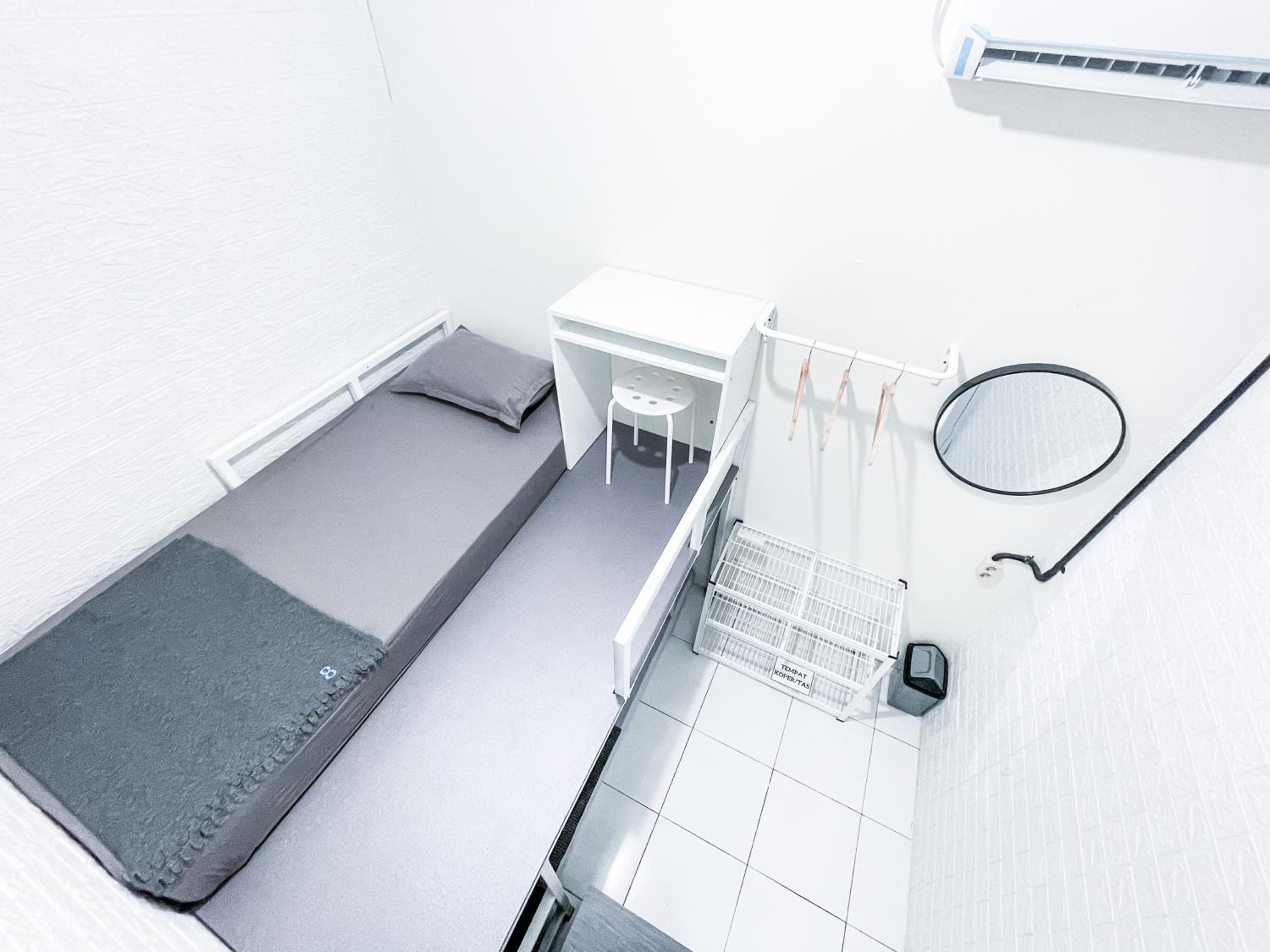 Triple Room with Shared Bathroom photo 3