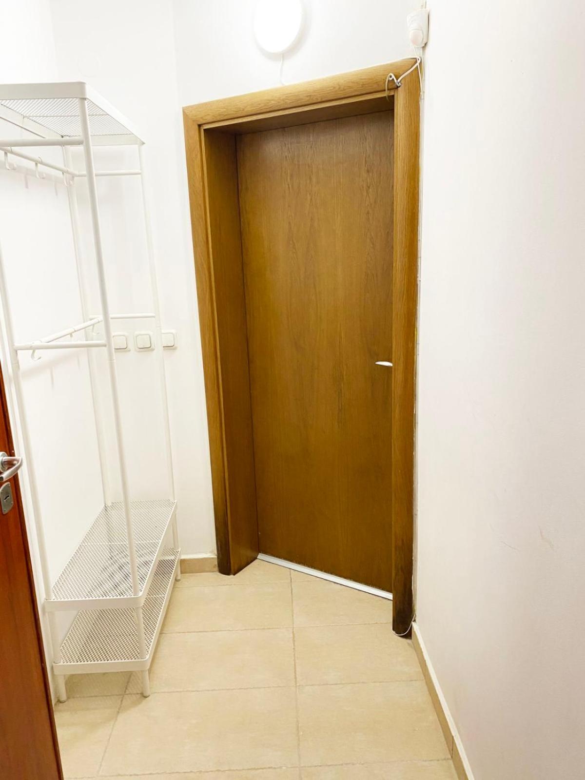 One-Bedroom Apartment - Photo 10