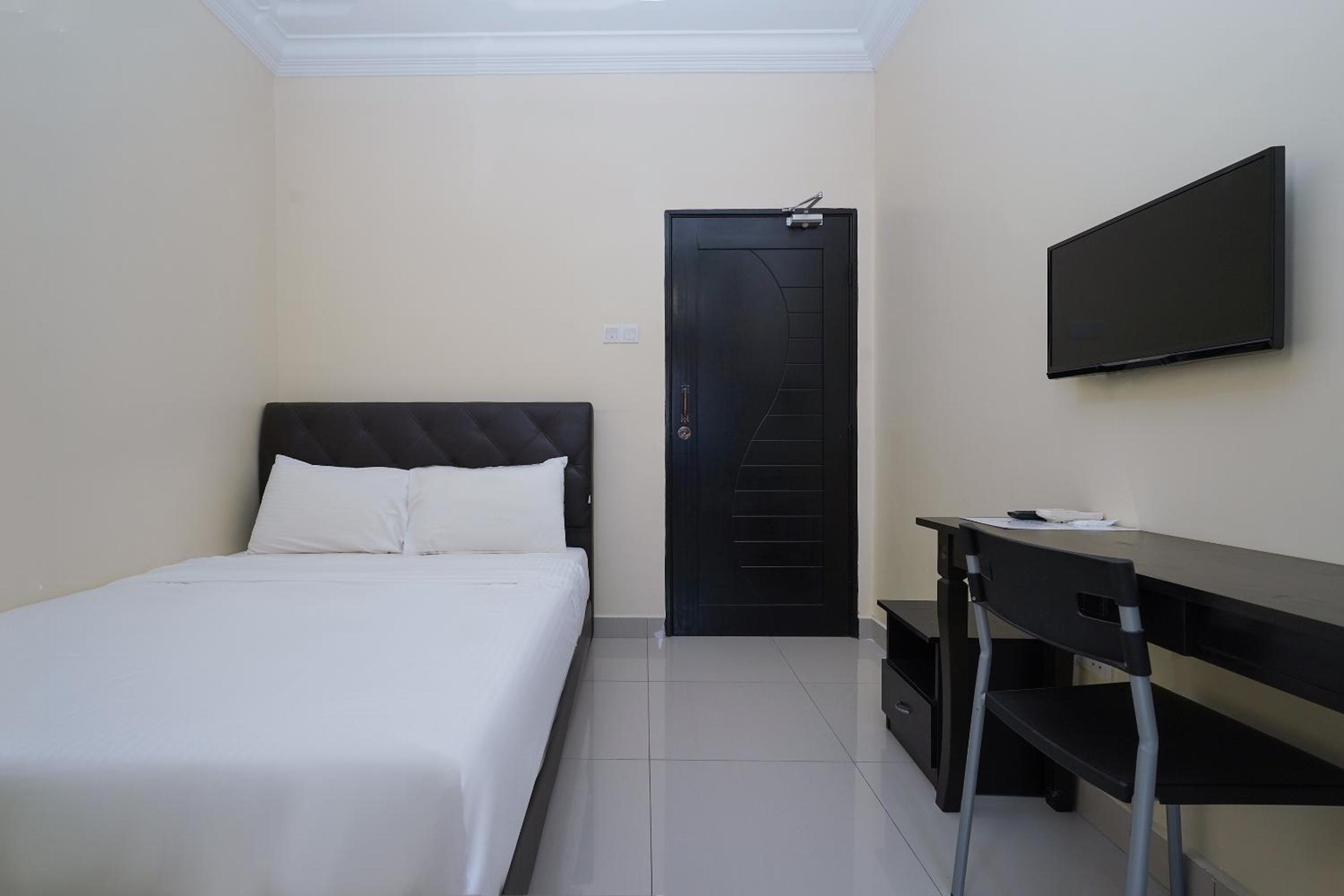 Deluxe Queen Room - Photo 3